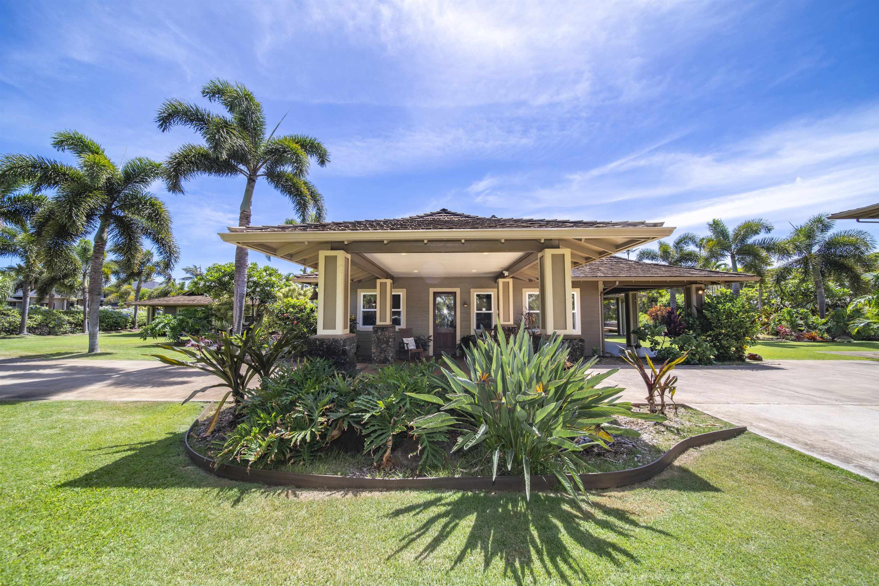 1050  Kapukaulua Pl Spreckelsville, Spreckelsville/Paia/Kuau home - photo 2 of 42