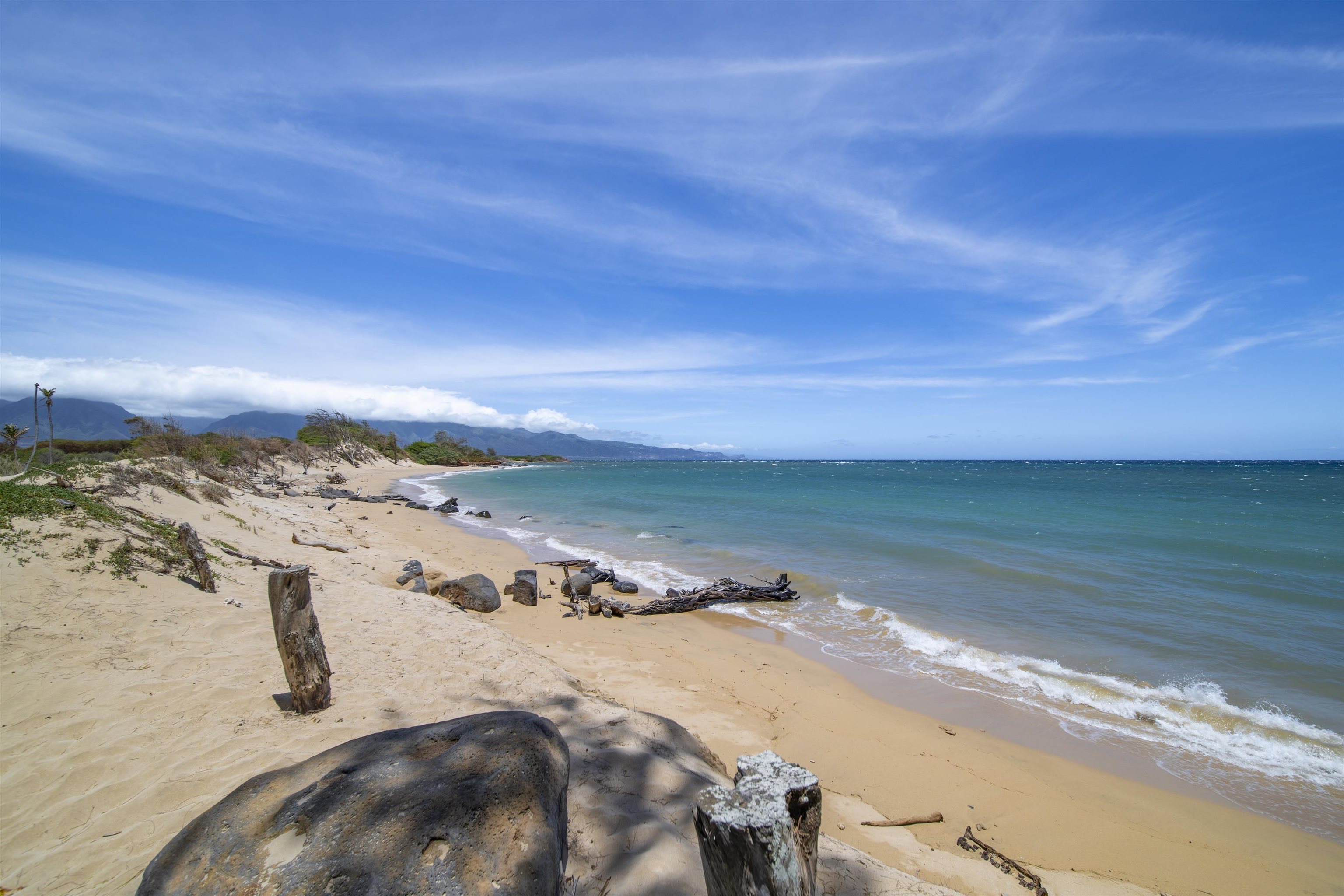 1050  Kapukaulua Pl Spreckelsville, Spreckelsville/Paia/Kuau home - photo 8 of 42