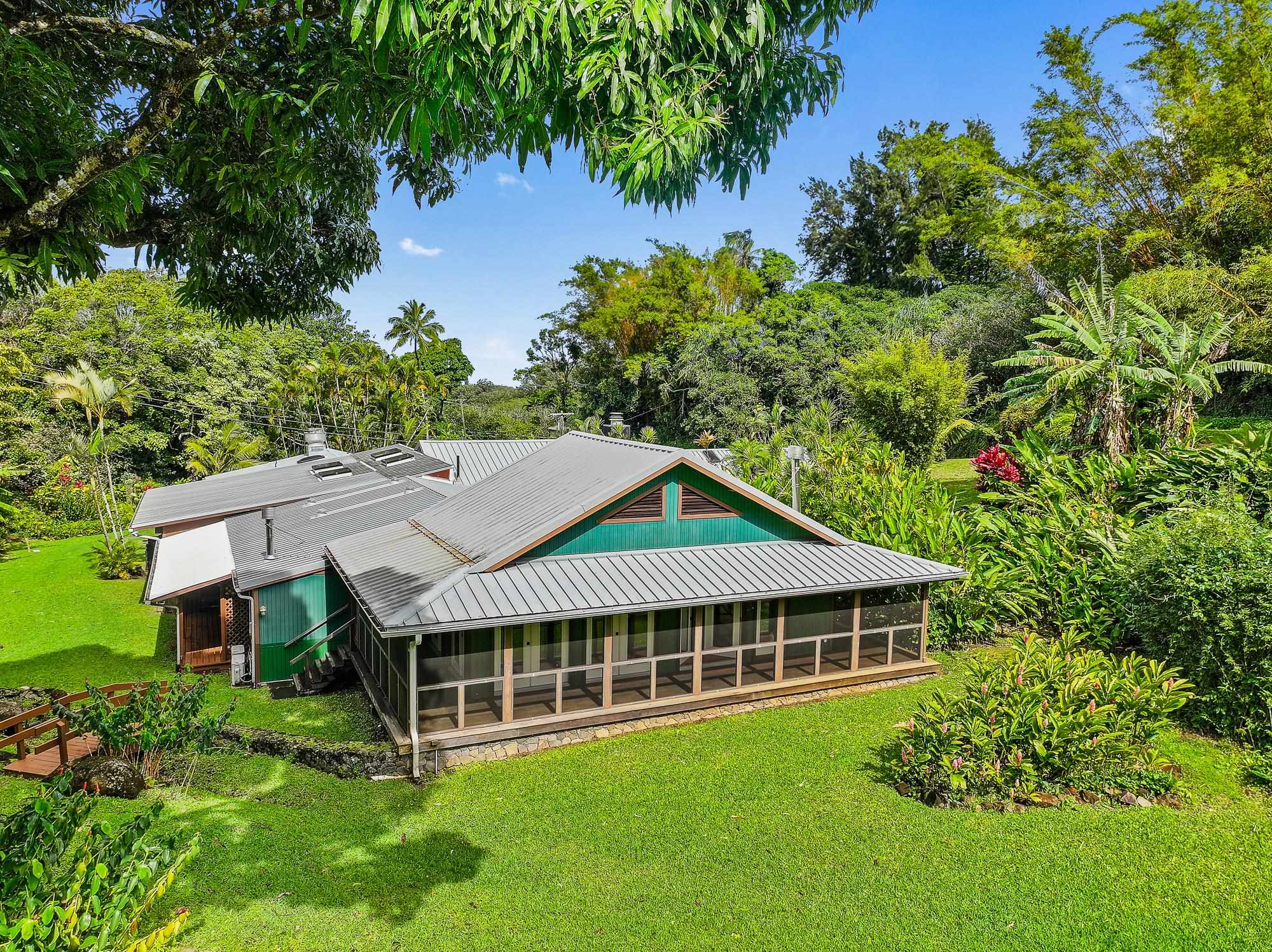 1055  Kaupakalua Rd , Haiku home - photo 2 of 46