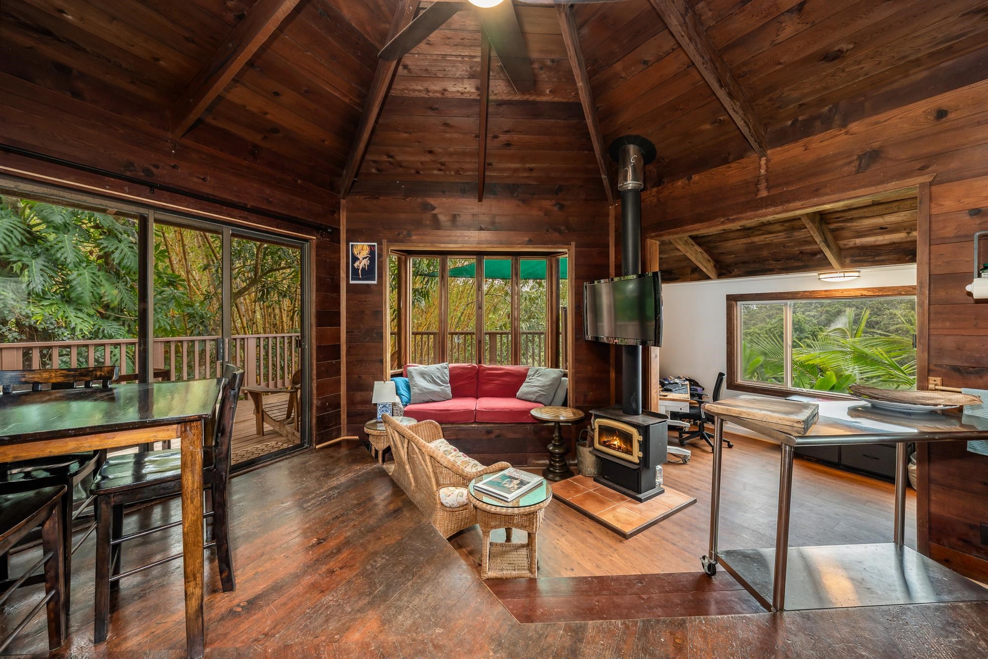 1055  Kaupakalua Rd , Haiku home - photo 11 of 46