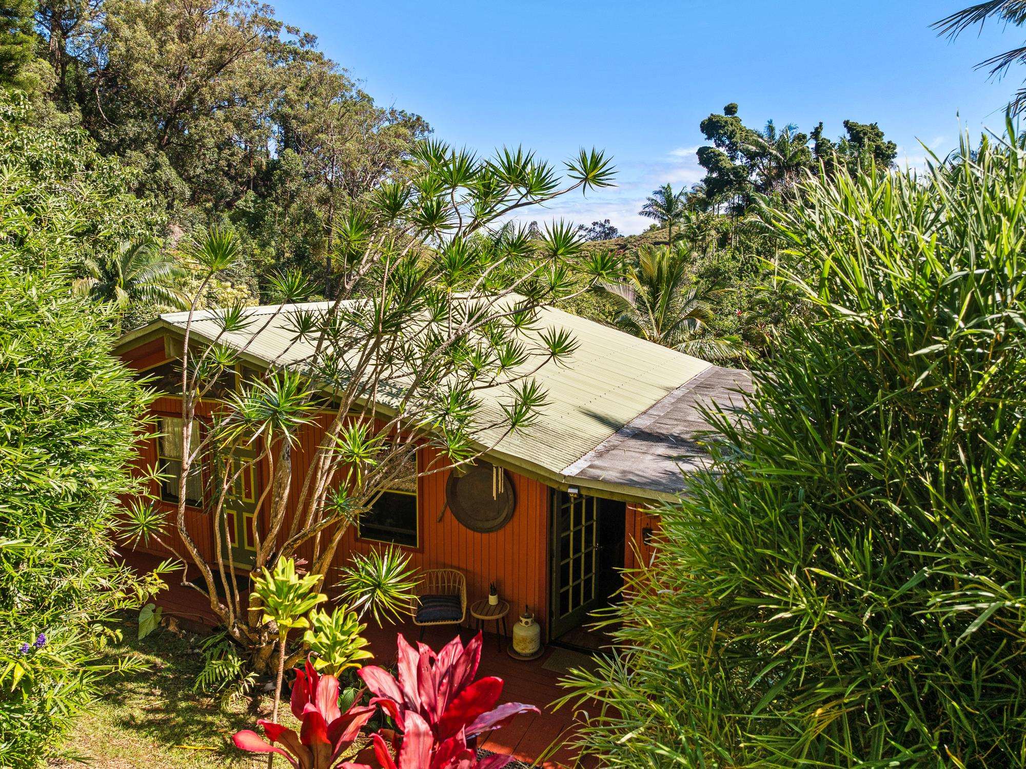 106  Hikiau Rd , Haiku home - photo 3 of 41