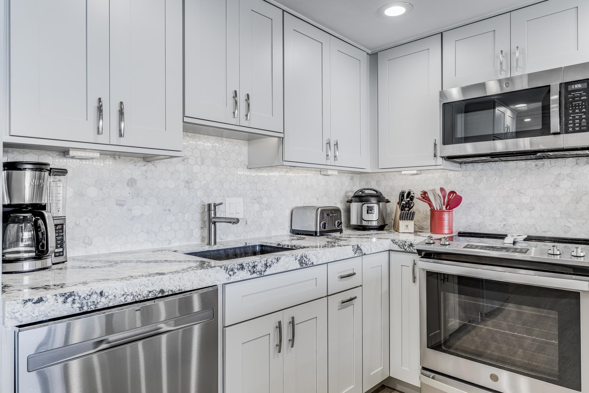 Maui Kai condo # 405, Lahaina, Hawaii - photo 7 of 48