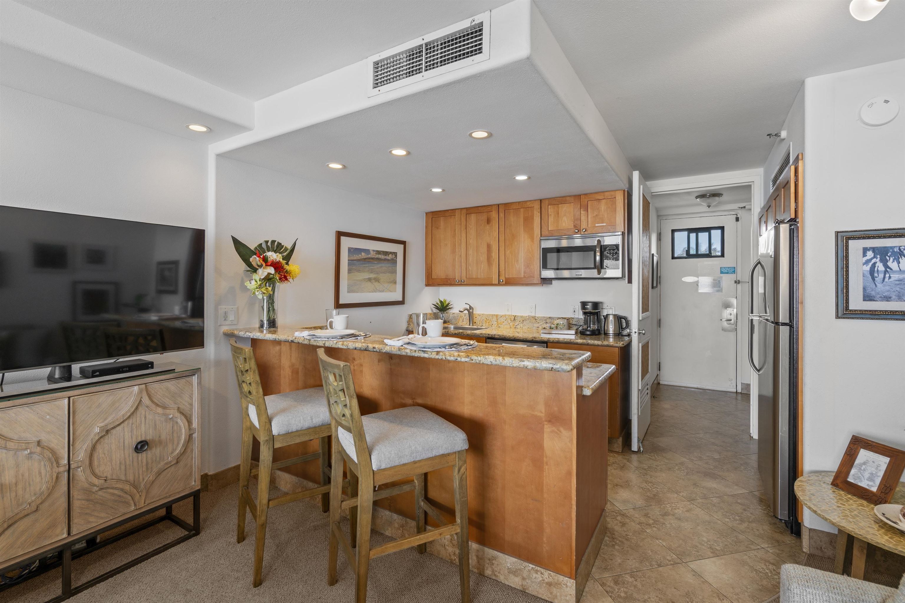 Maui Kai condo # 506, Lahaina, Hawaii - photo 8 of 28