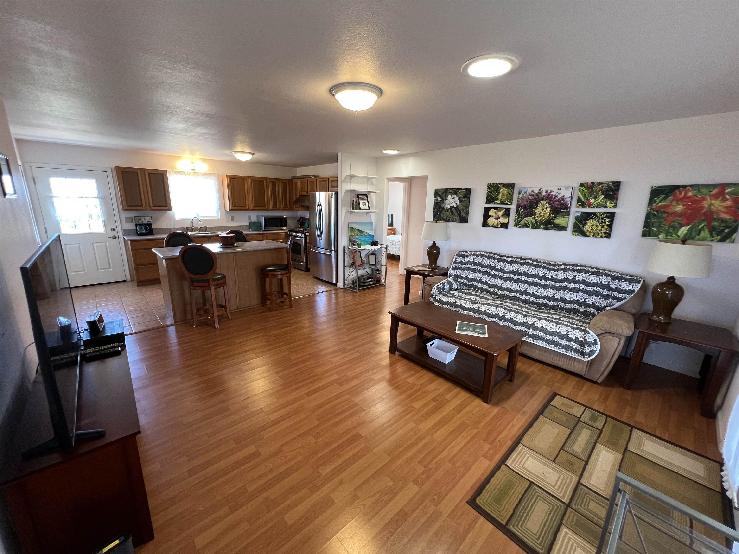 1060  Mamalu La'i Pl , Molokai home - photo 11 of 27