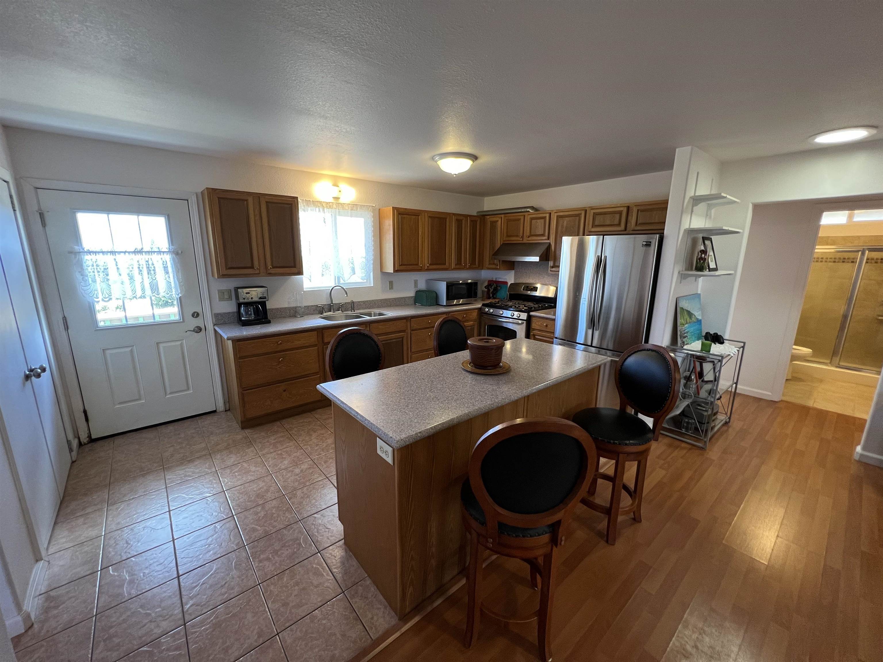 1060  Mamalu La'i Pl , Molokai home - photo 13 of 27