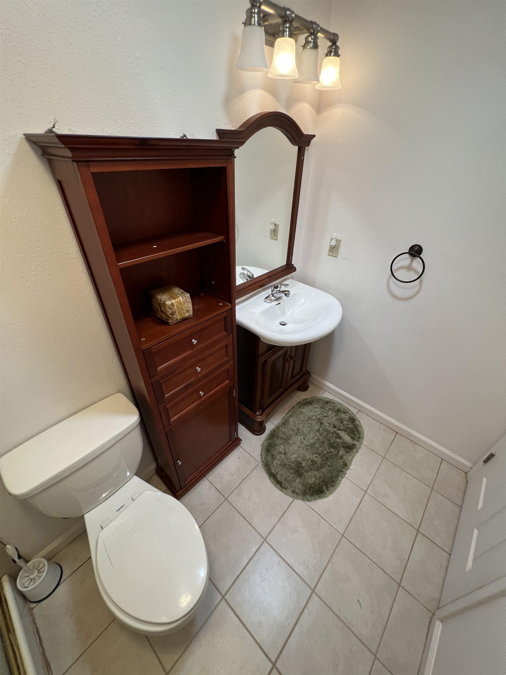 1060  Mamalu La'i Pl , Molokai home - photo 17 of 27