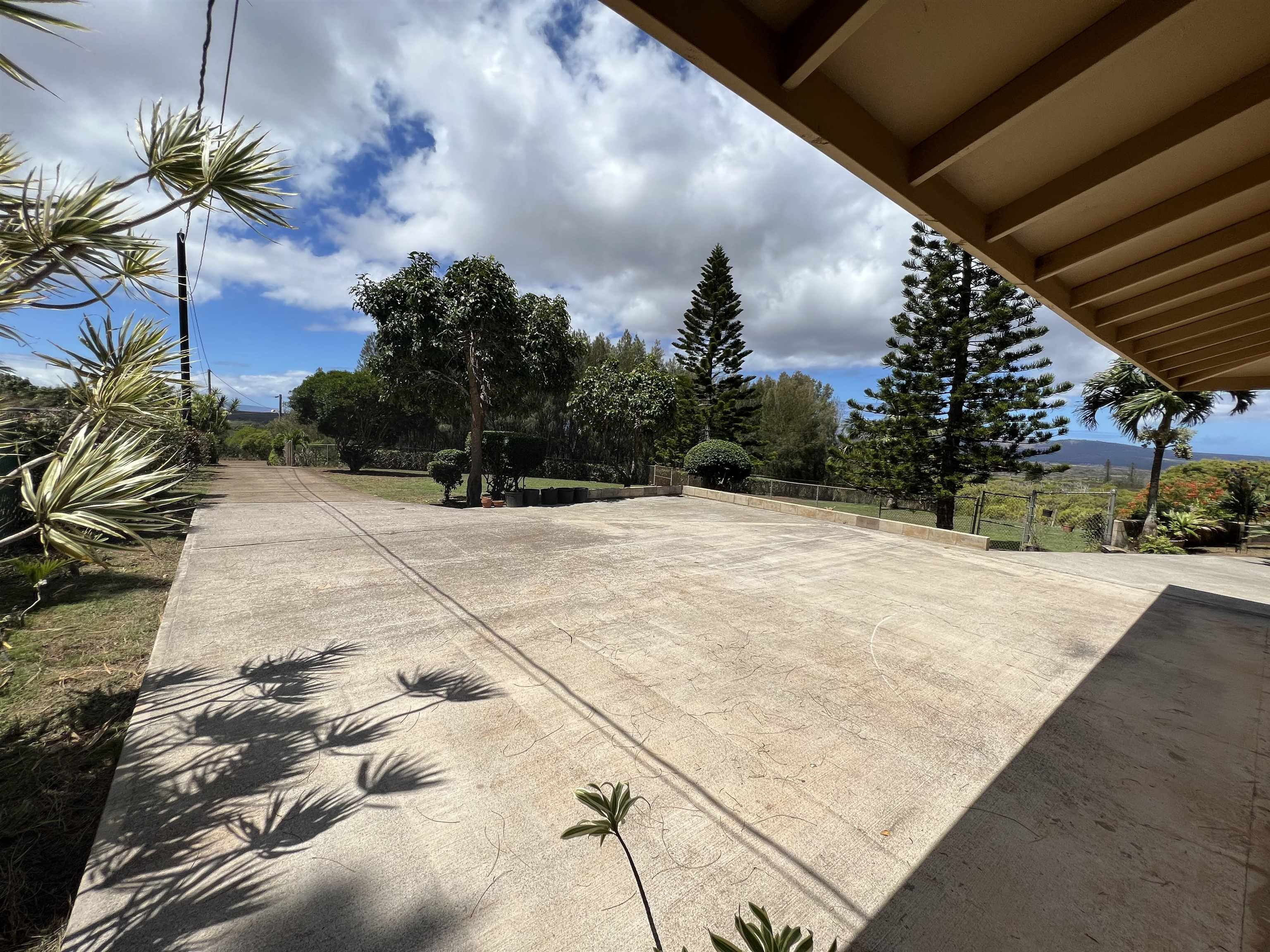 1060  Mamalu La'i Pl , Molokai home - photo 8 of 27