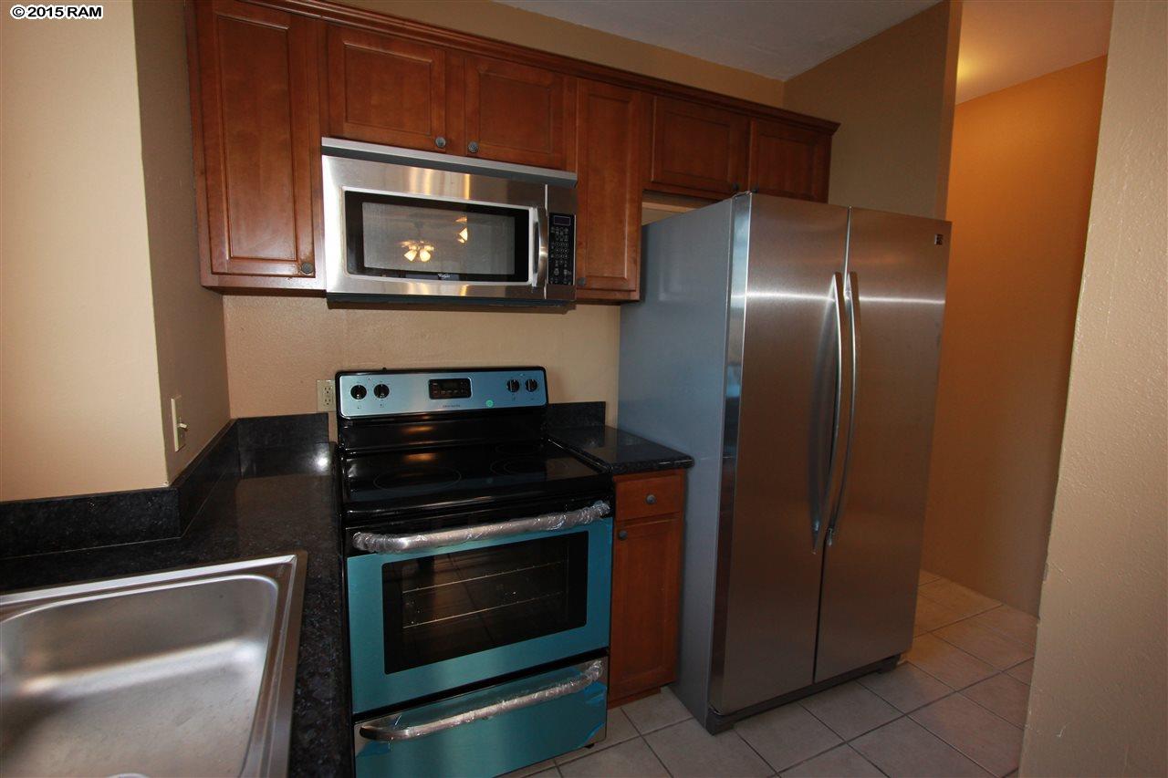 Puuone Towers and Plaza condo # 218, Wailuku, Hawaii - photo 2 of 10