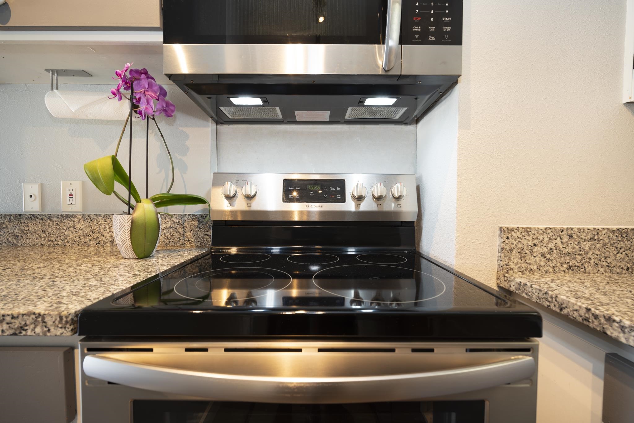 Puuone Towers and Plaza condo # 310, Wailuku, Hawaii - photo 16 of 46