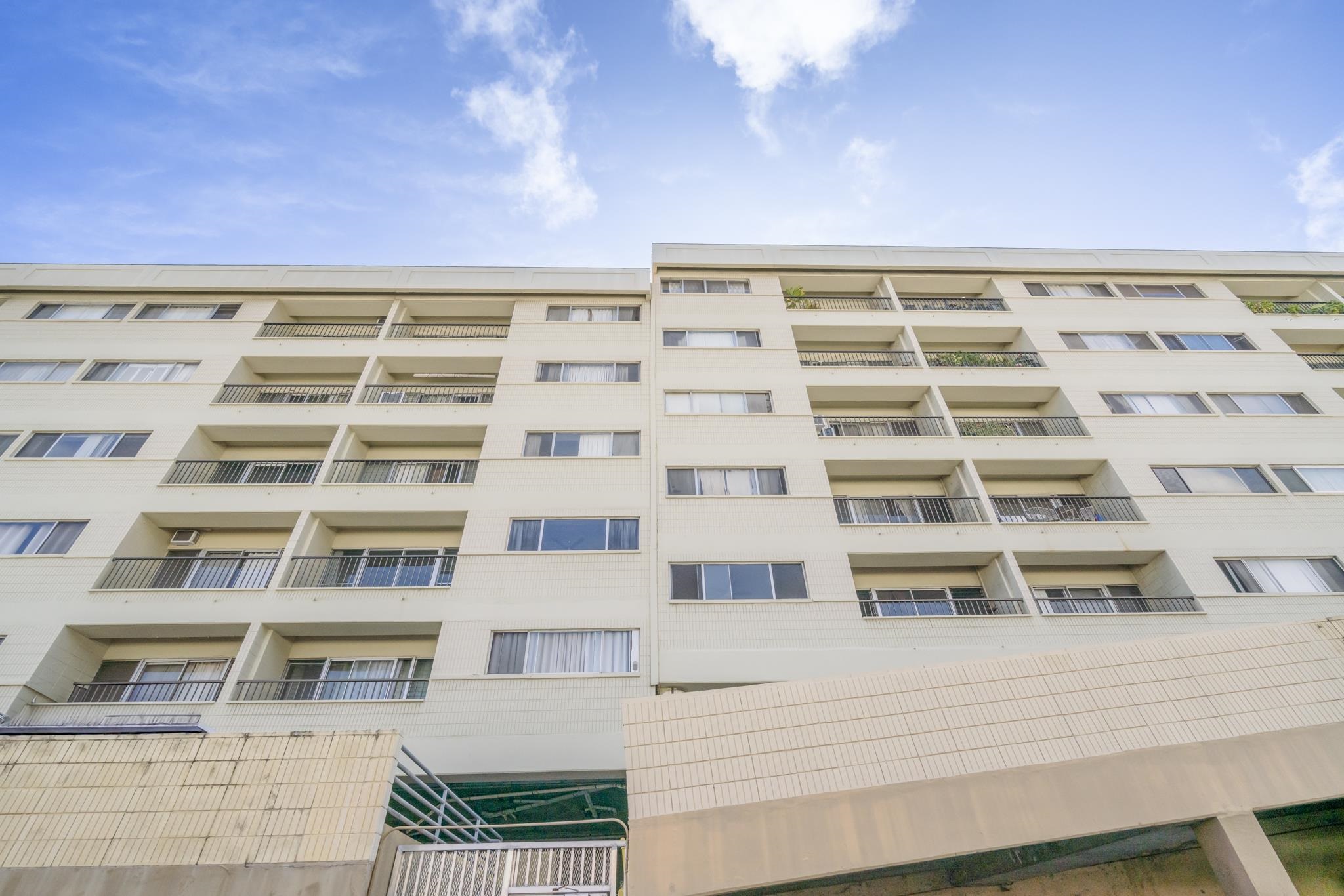 Puuone Towers and Plaza condo # 310, Wailuku, Hawaii - photo 3 of 46