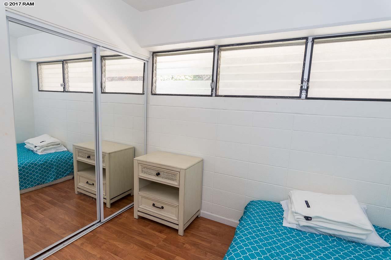 Puuone Towers and Plaza condo # 312, Wailuku, Hawaii - photo 20 of 28