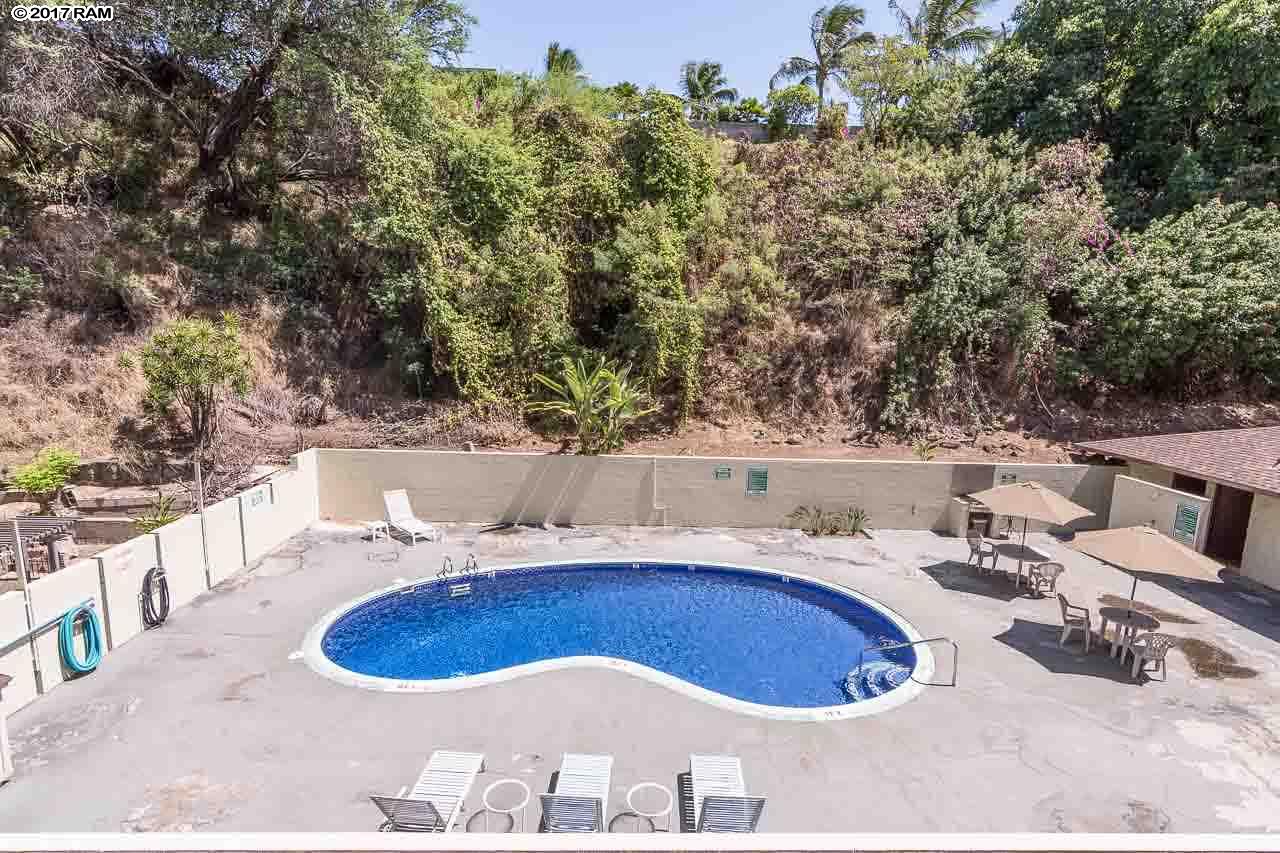 Puuone Towers and Plaza condo # 312, Wailuku, Hawaii - photo 26 of 28