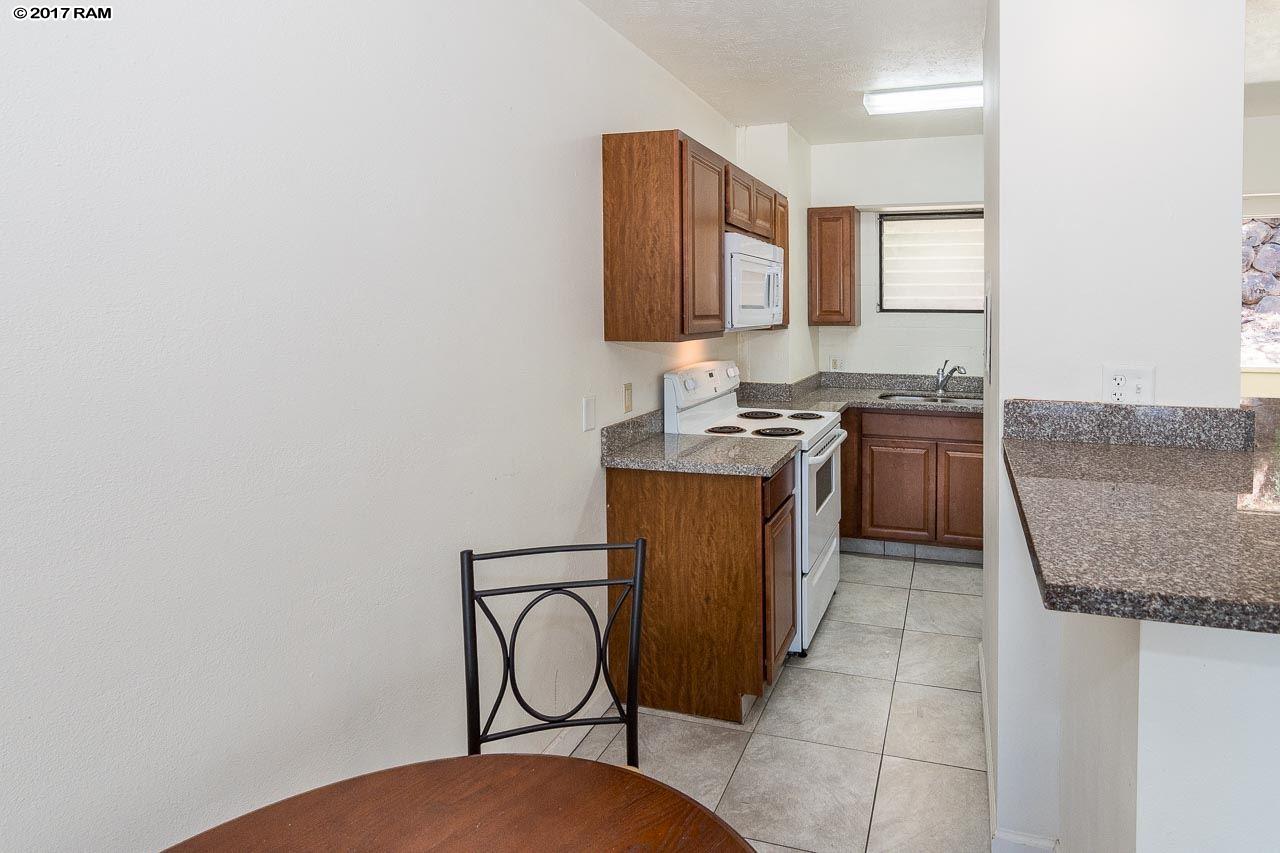 Puuone Towers and Plaza condo # 312, Wailuku, Hawaii - photo 6 of 28