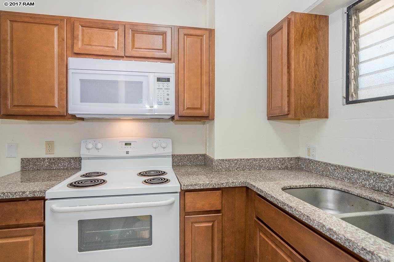 Puuone Towers and Plaza condo # 312, Wailuku, Hawaii - photo 7 of 28