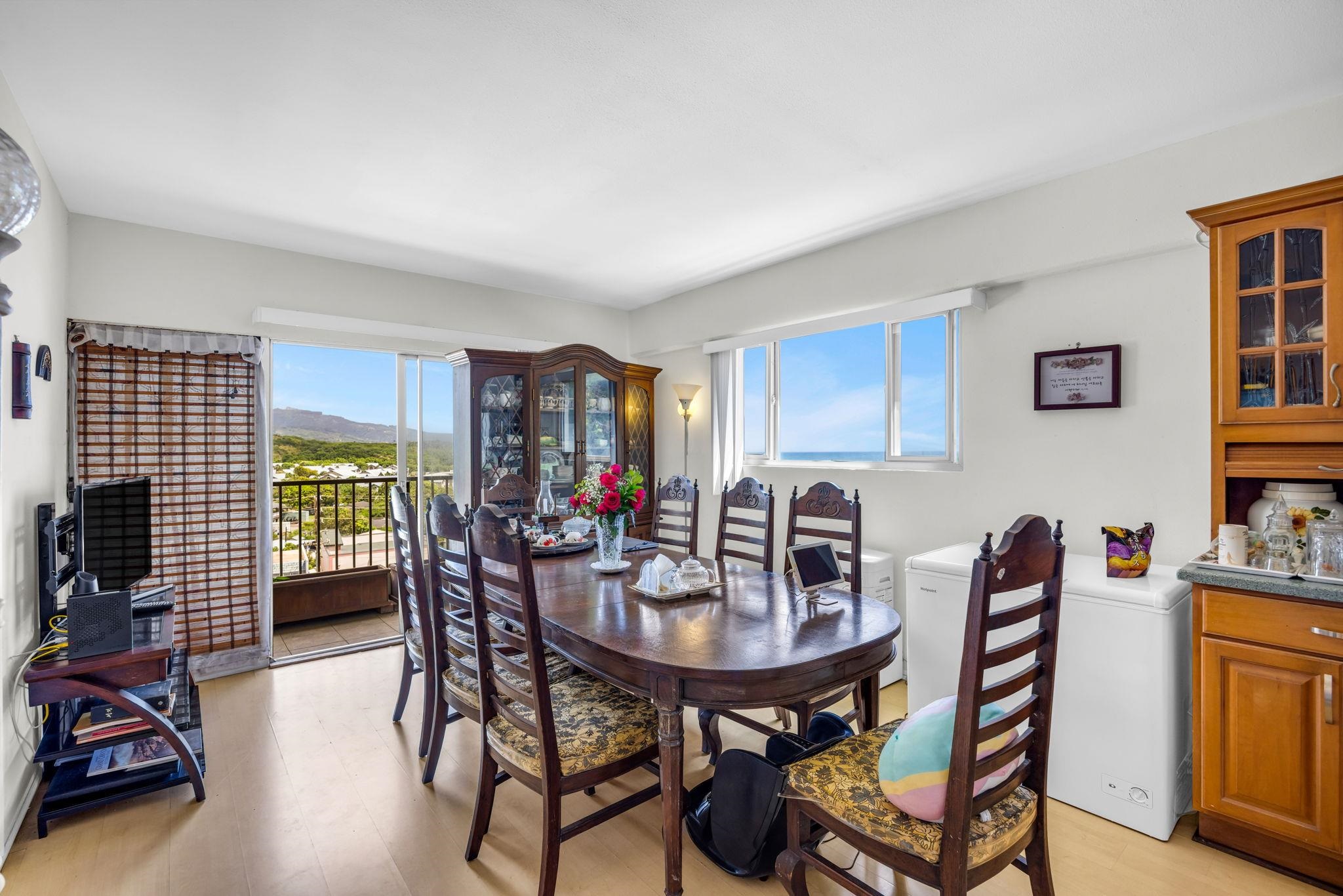 Puuone Towers and Plaza condo # 418, Wailuku, Hawaii - photo 4 of 50