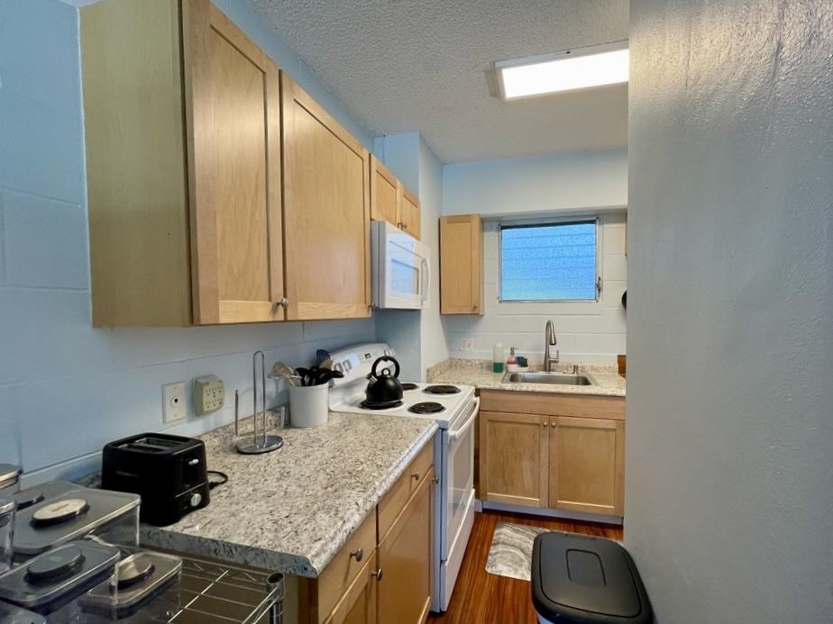 Puuone Towers and Plaza condo # 616, Wailuku, Hawaii - photo 9 of 25