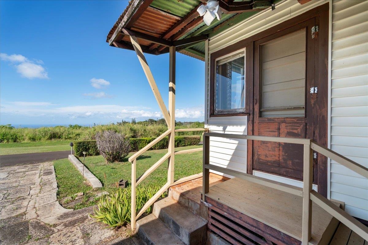 1072  Aala Pl , Makawao/Olinda/Haliimaile home - photo 7 of 34