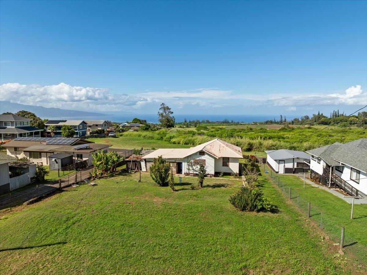 1072  Aala Pl , Makawao/Olinda/Haliimaile home - photo 4 of 37