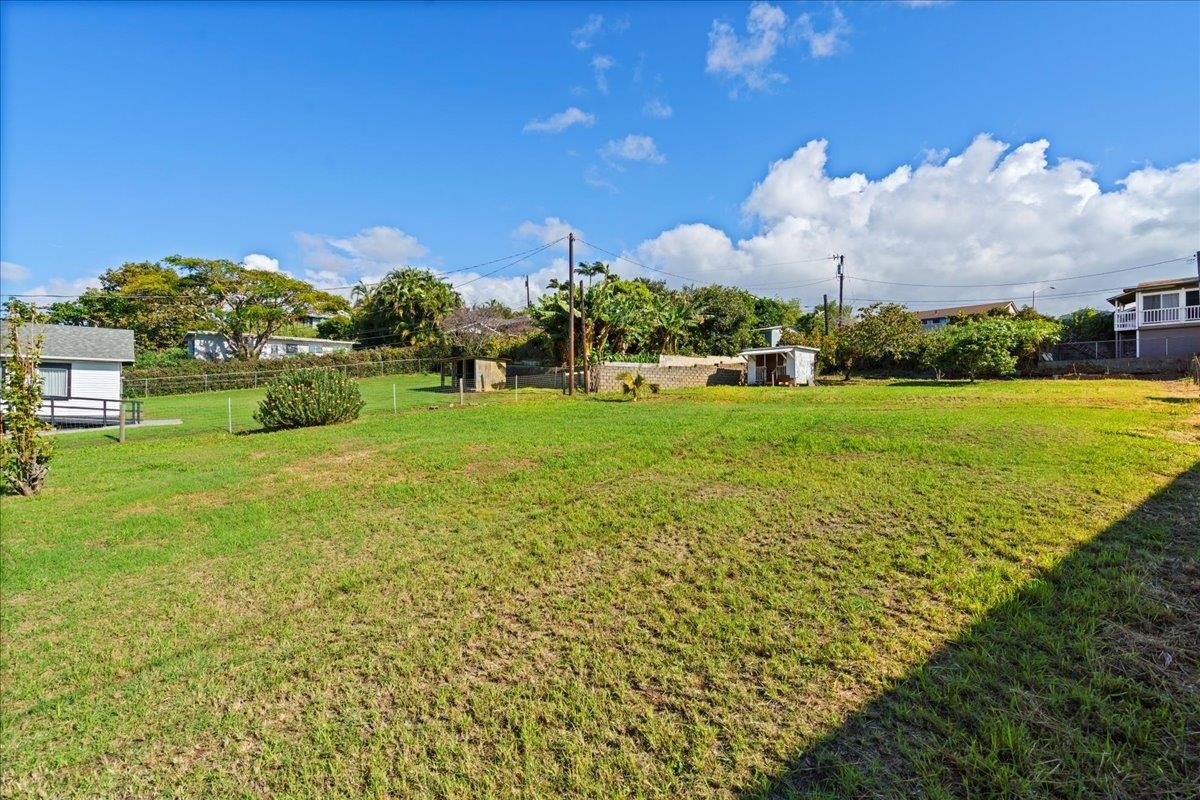 1072  Aala Pl , Makawao/Olinda/Haliimaile home - photo 33 of 37