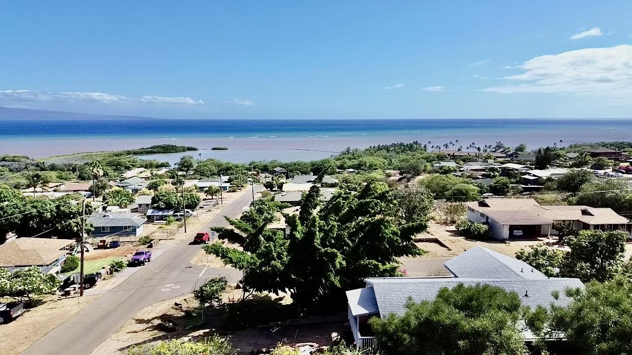 1085  Nauwe St , Molokai home - photo 2 of 44