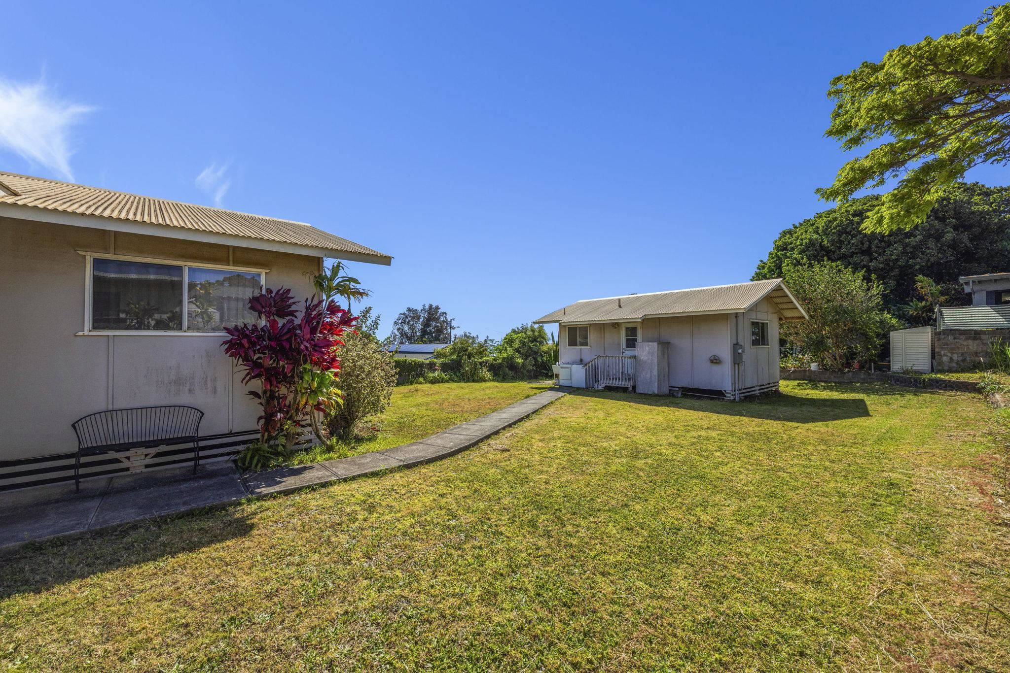 1091  Puana St Makawao Town, Makawao/Olinda/Haliimaile home - photo 4 of 49