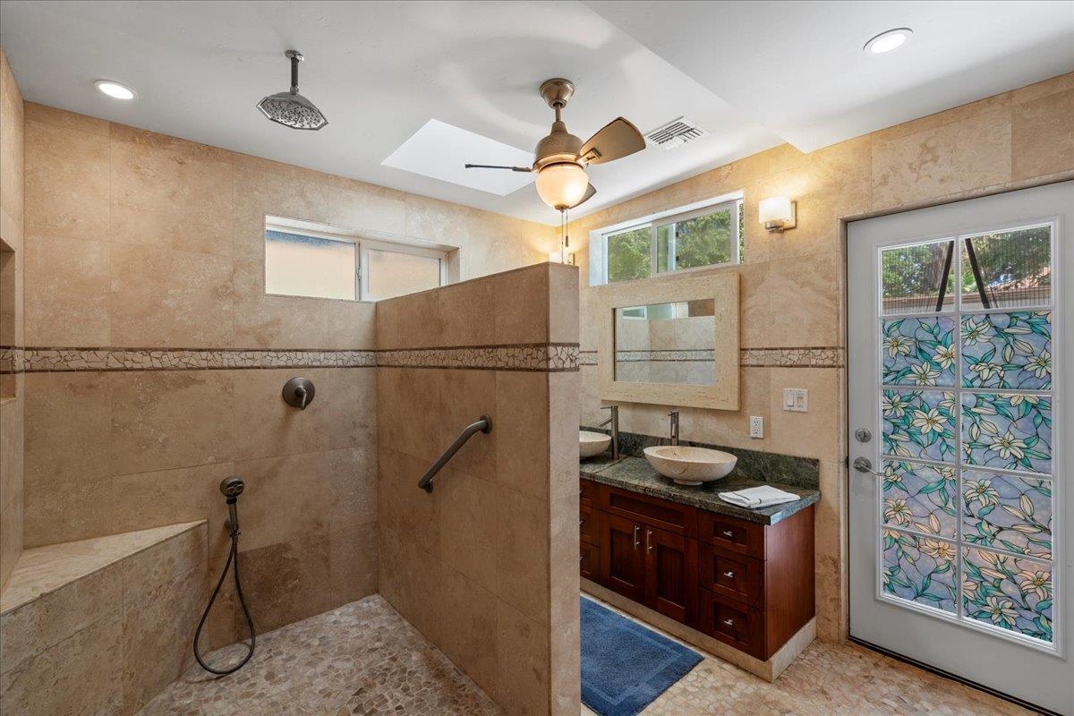 1097  Ewa Pl South Kihei, Kihei home - photo 19 of 41