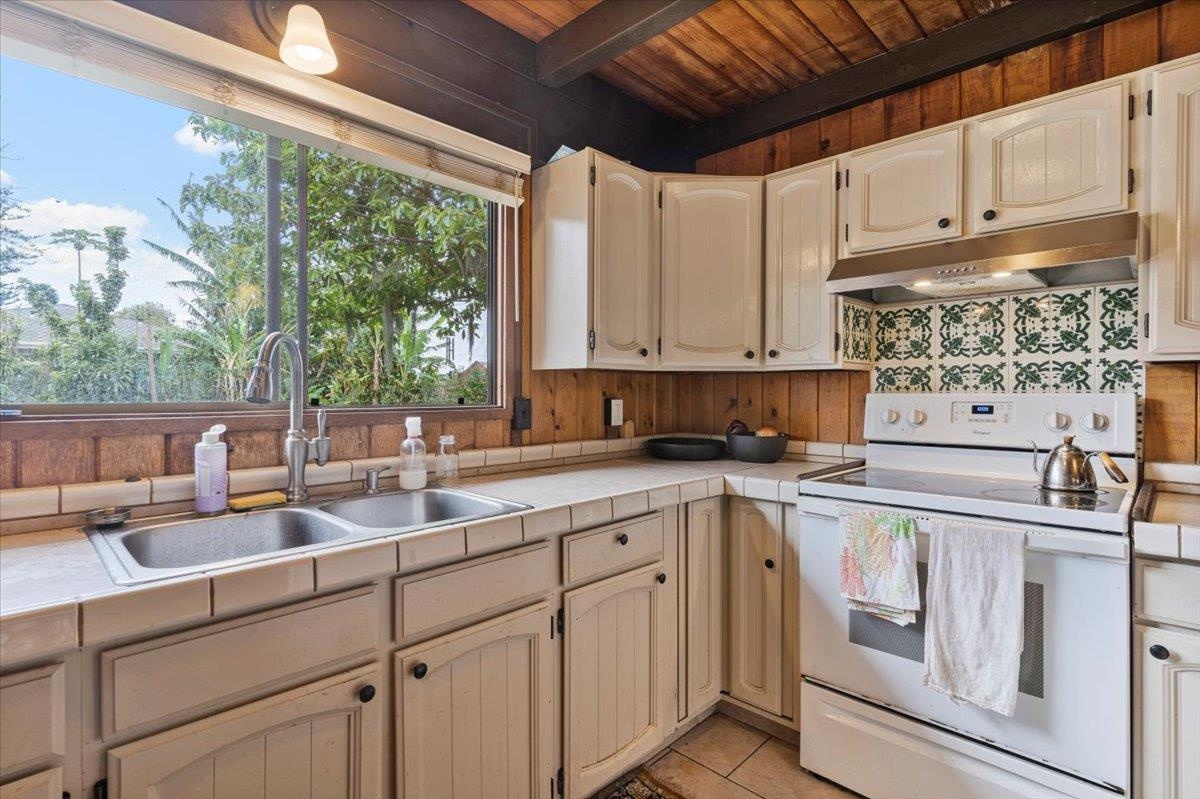 11  Keola Pl Makawao Ranch Acres, Makawao/Olinda/Haliimaile home - photo 13 of 45