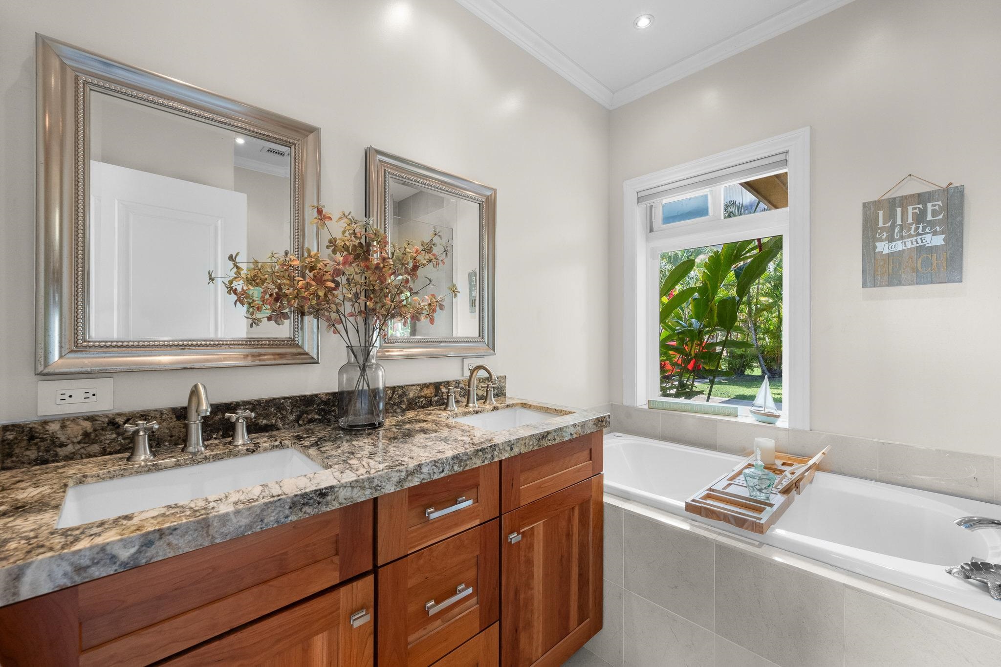 11  Pua Niu Way Launiupoko, Lahaina home - photo 24 of 40