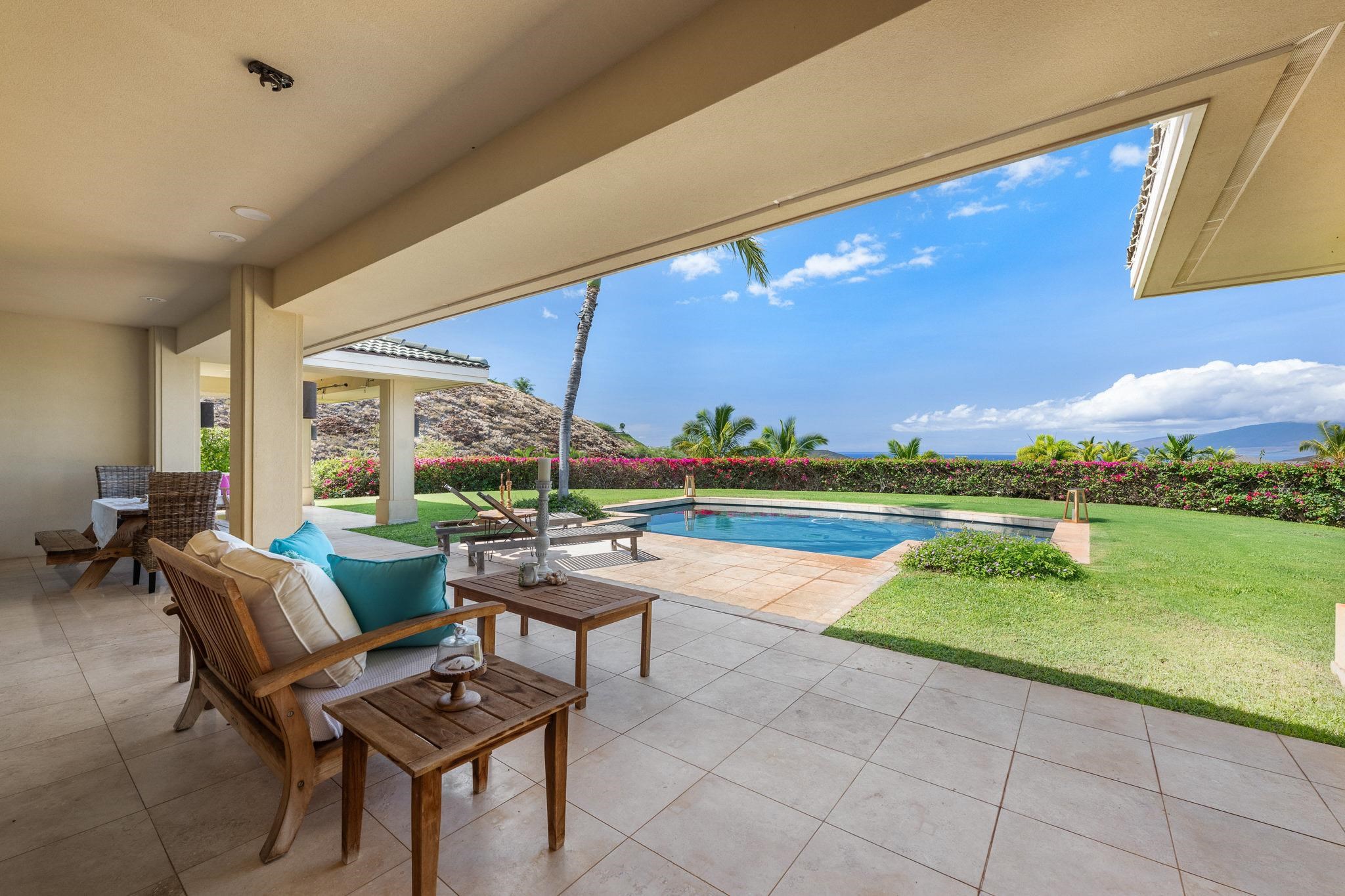 11  Pua Niu Way Launiupoko, Lahaina home - photo 9 of 40