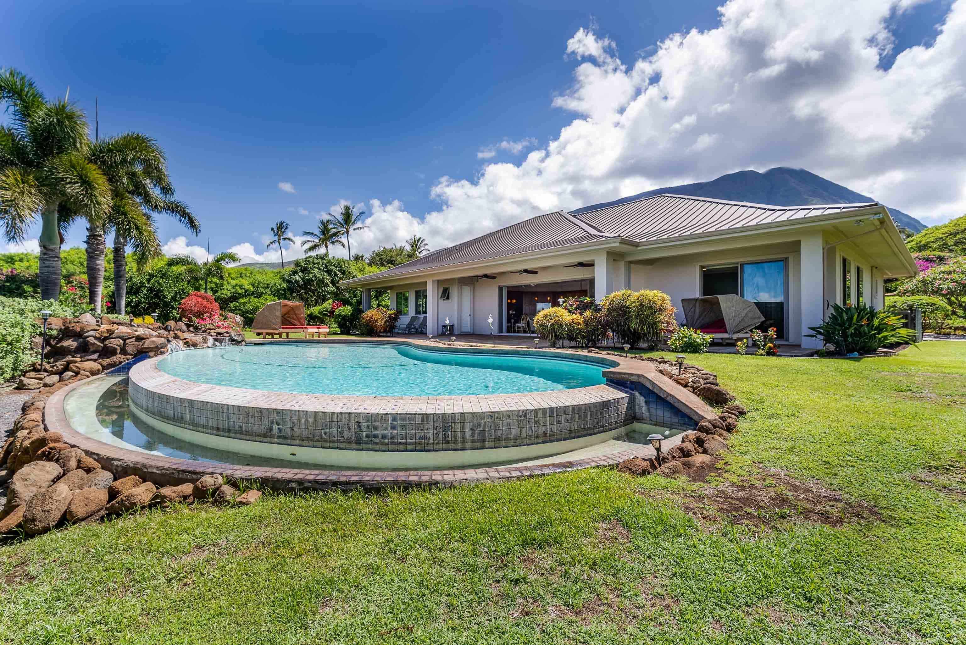 110  Awaiku St Launiupoko, Lahaina home - photo 43 of 47