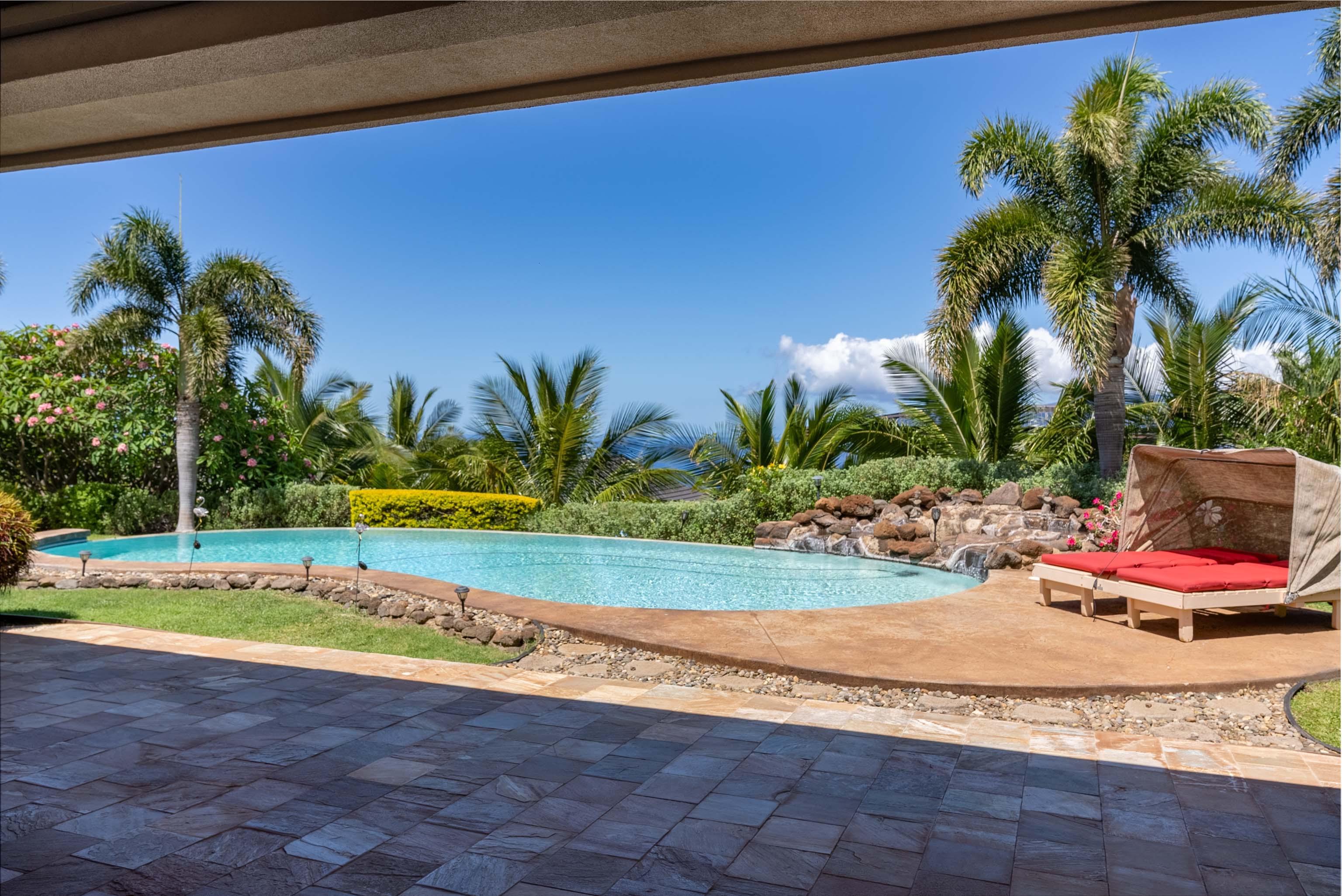 110  Awaiku St Launiupoko, Lahaina home - photo 8 of 47