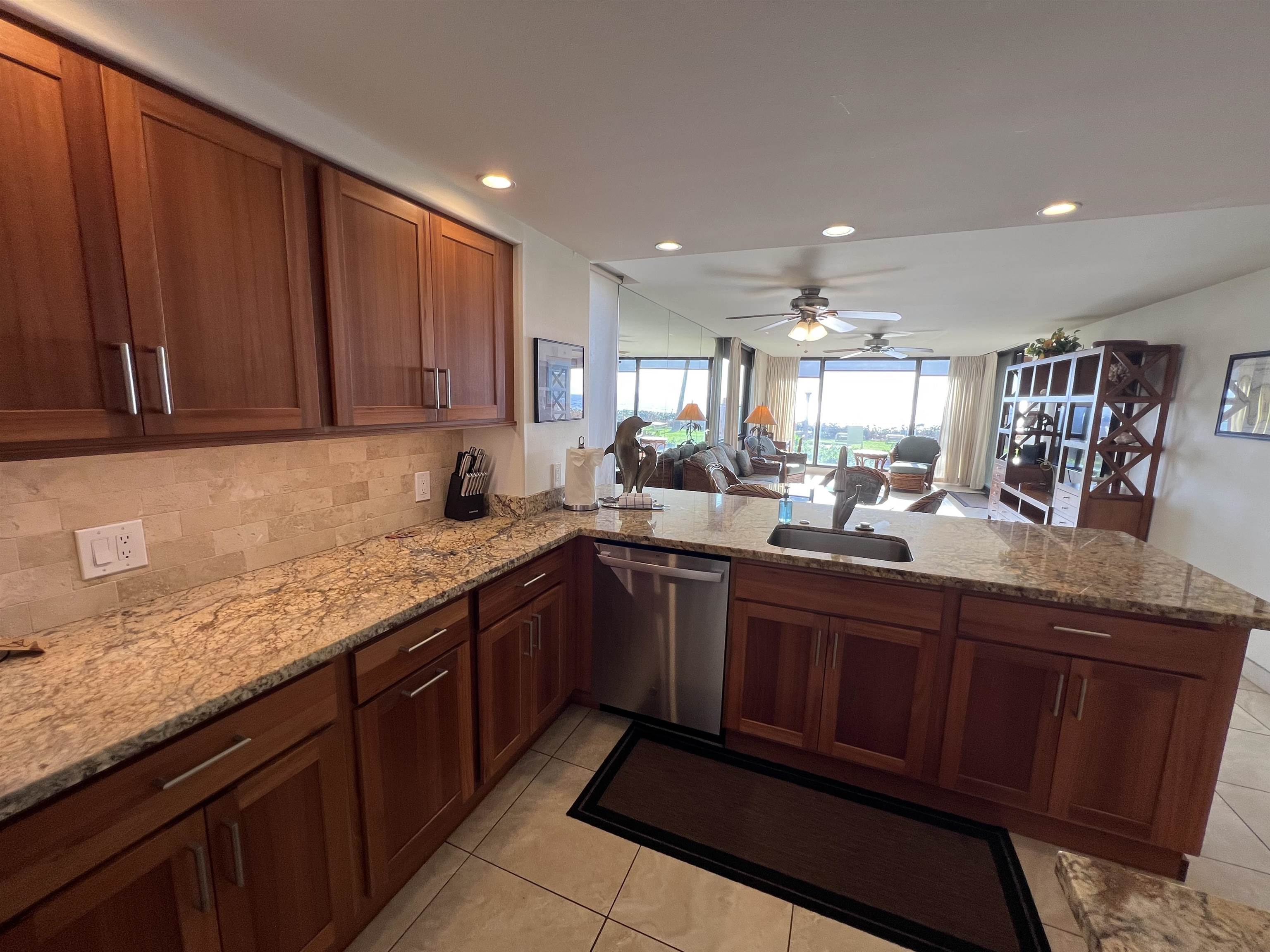 Mahana condo # 101, Lahaina, Hawaii - photo 2 of 50