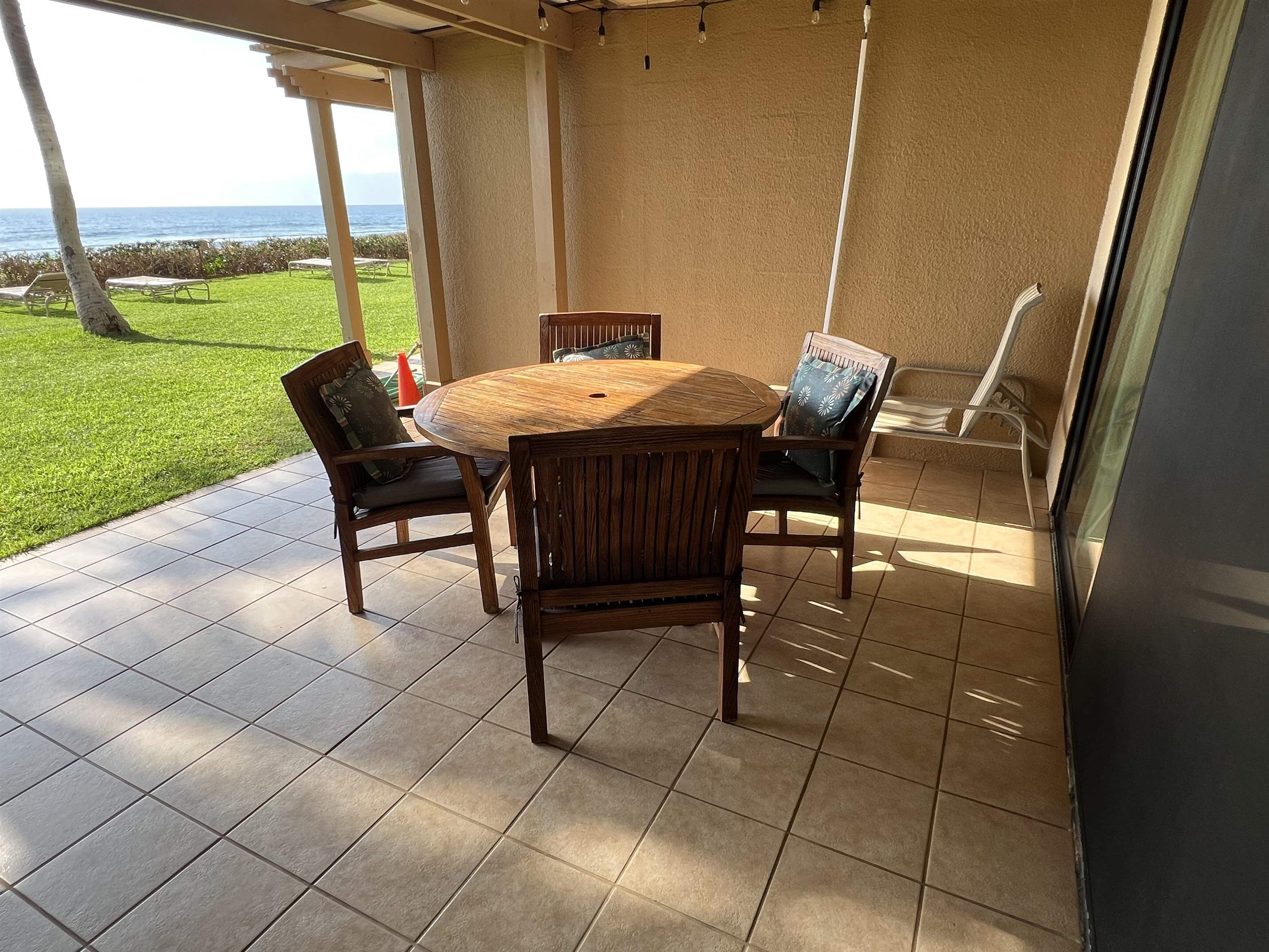 Mahana condo # 101, Lahaina, Hawaii - photo 34 of 50