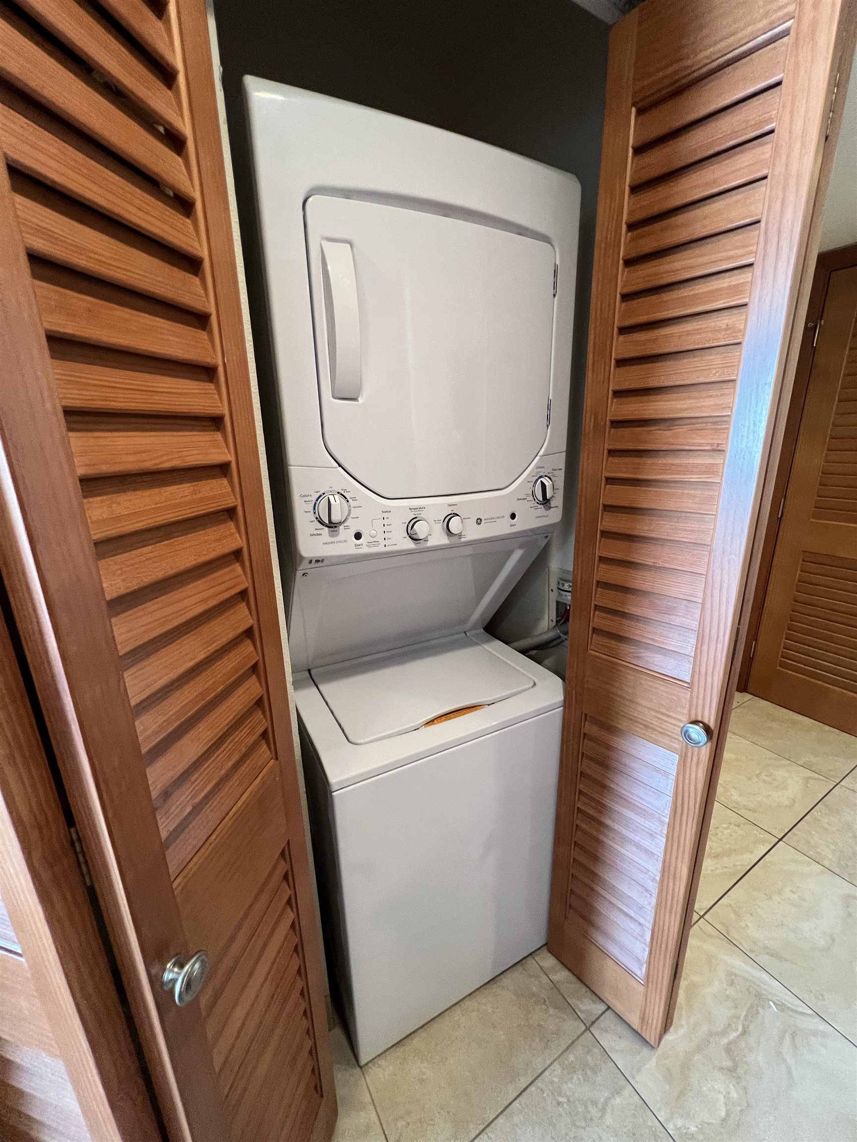 Mahana condo # 101, Lahaina, Hawaii - photo 40 of 50