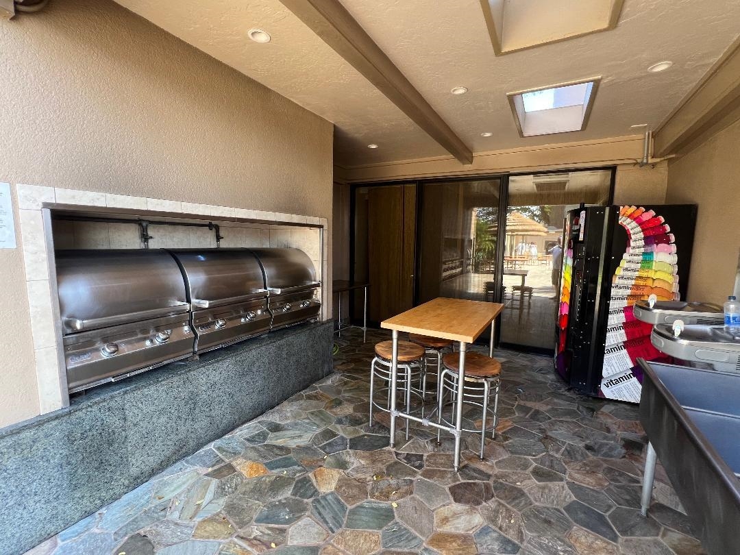 Mahana condo # 101, Lahaina, Hawaii - photo 47 of 50