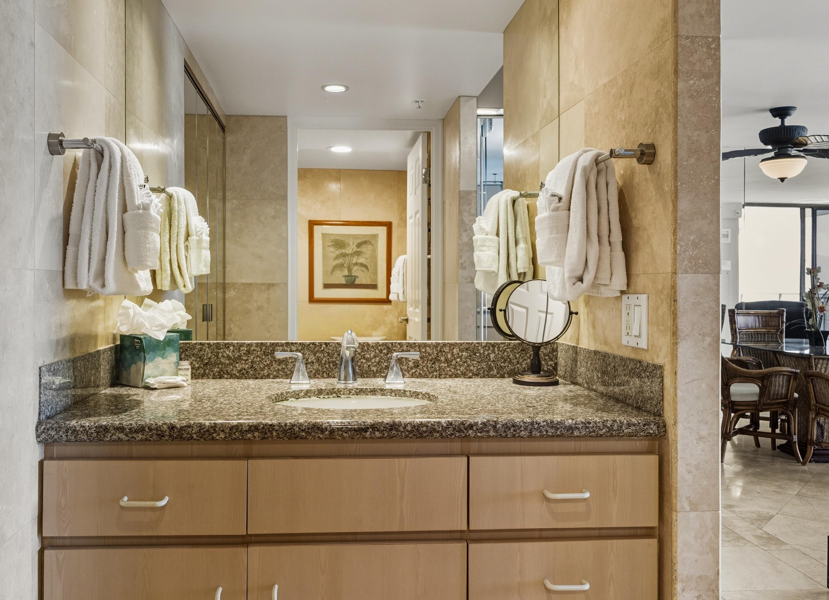 Mahana condo # 1017, Lahaina, Hawaii - photo 18 of 32