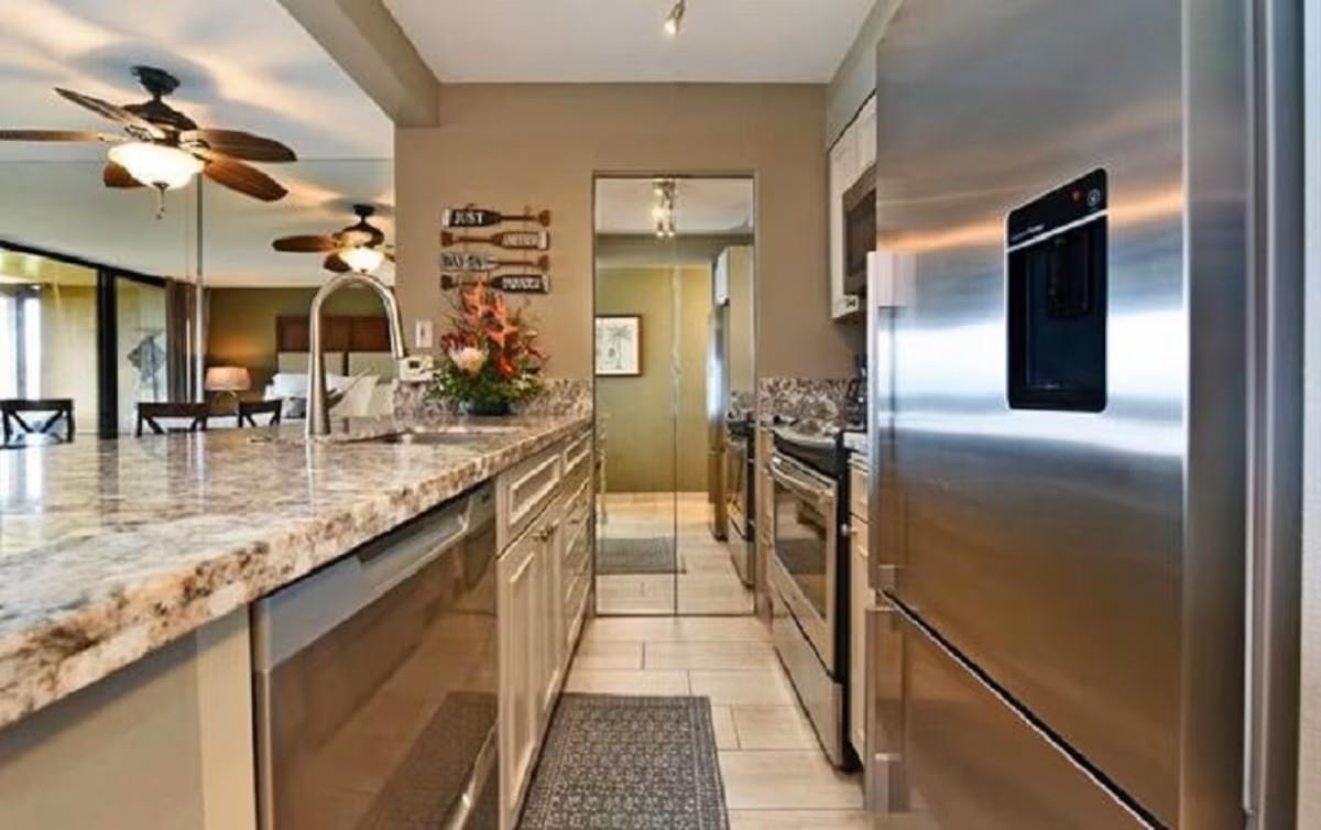 Mahana condo # 102, Lahaina, Hawaii - photo 5 of 29