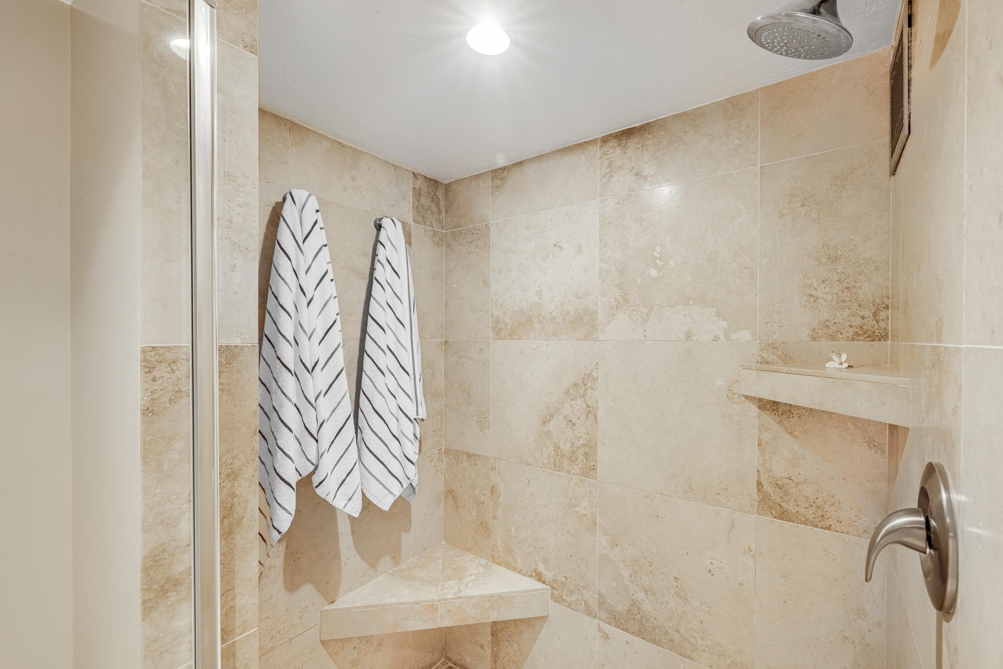 Mahana condo # 108, Lahaina, Hawaii - photo 5 of 35