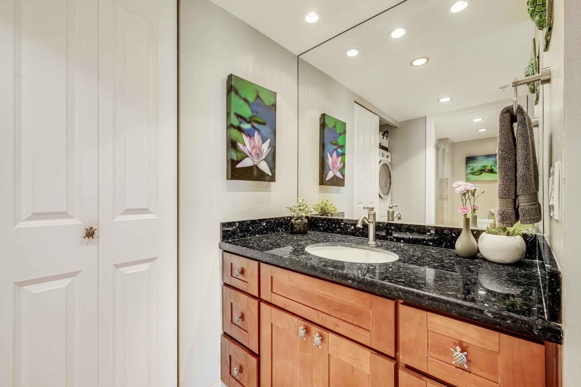 Mahana condo # 108, Lahaina, Hawaii - photo 6 of 35