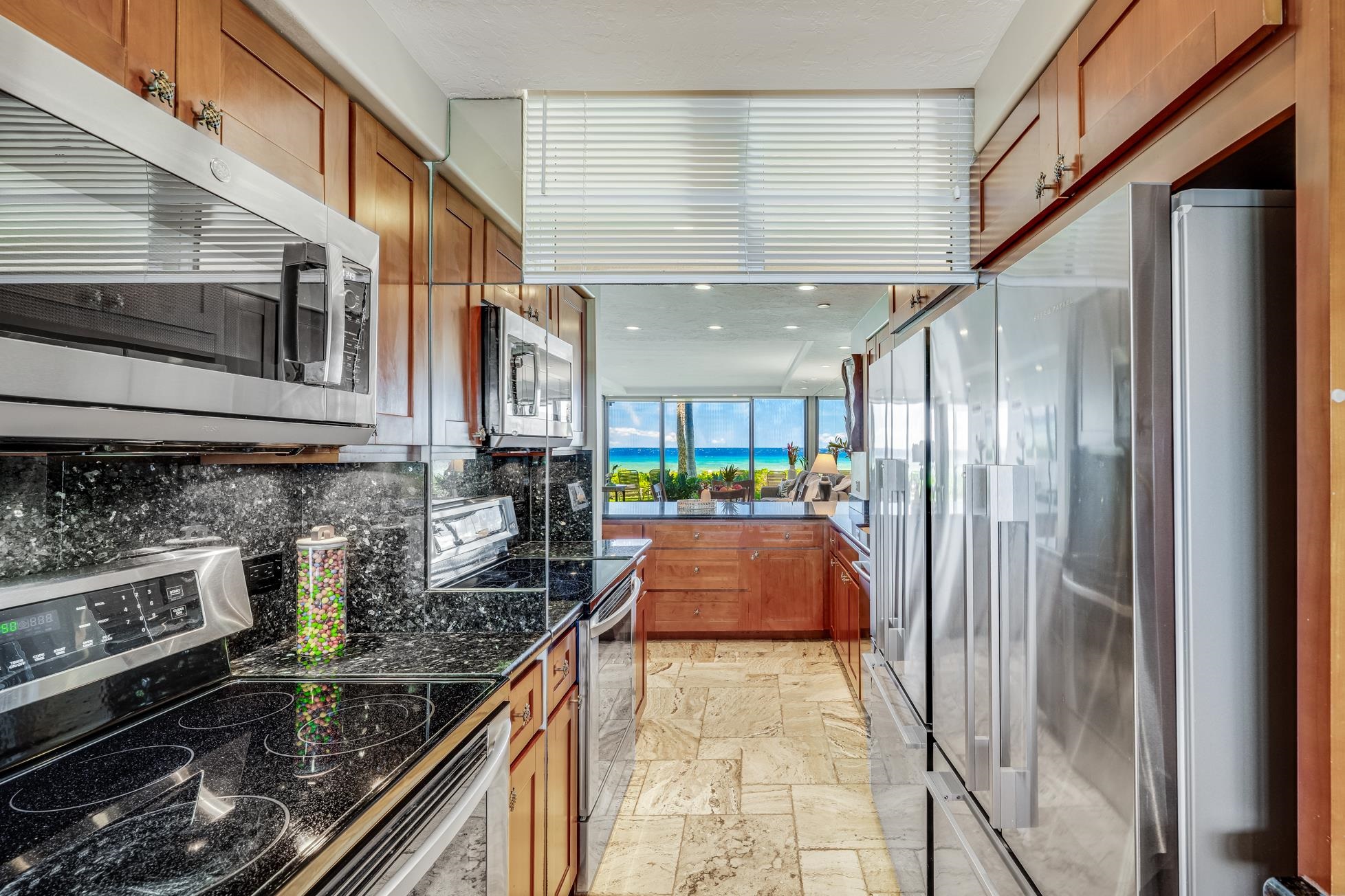 Mahana condo # 108, Lahaina, Hawaii - photo 10 of 35