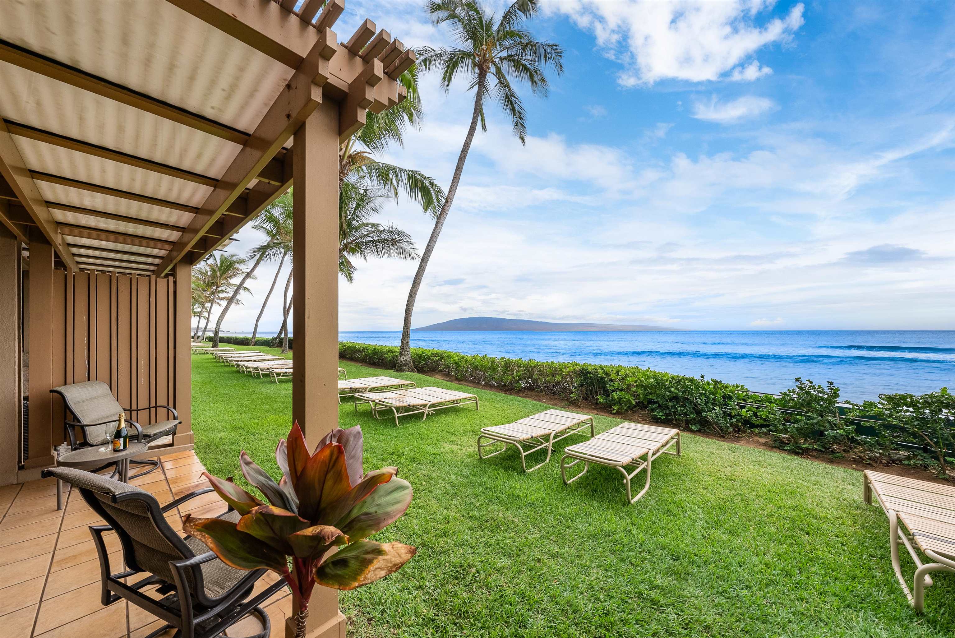 Mahana condo # 109, Lahaina, Hawaii - photo 2 of 43