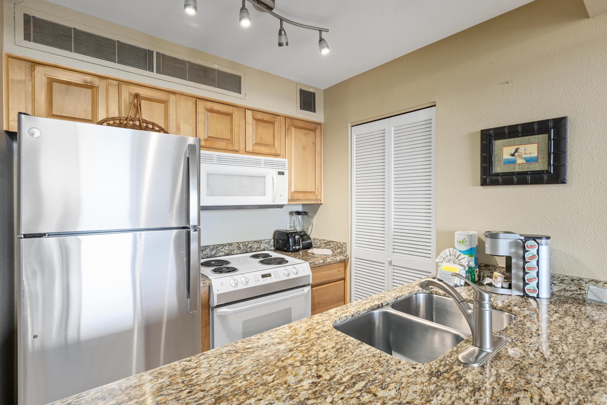 Mahana condo # 1203, Lahaina, Hawaii - photo 13 of 50