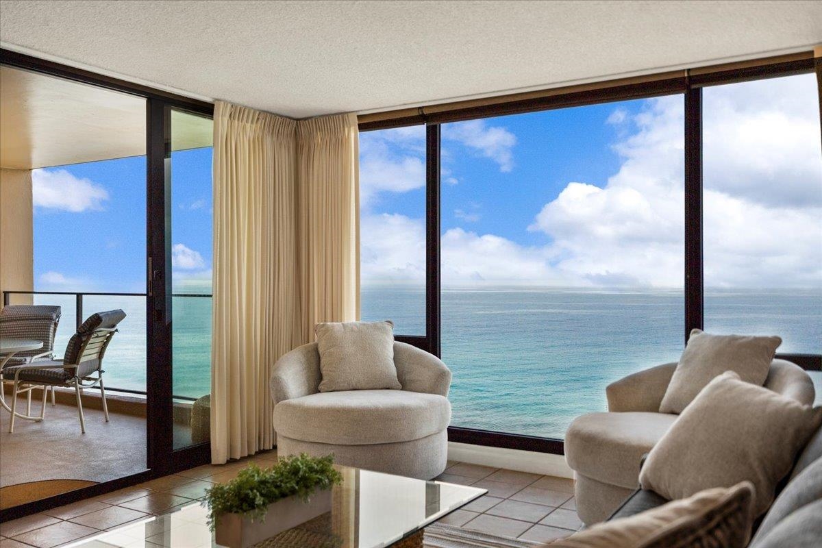 Mahana condo # 1207, Lahaina, Hawaii - photo 6 of 45