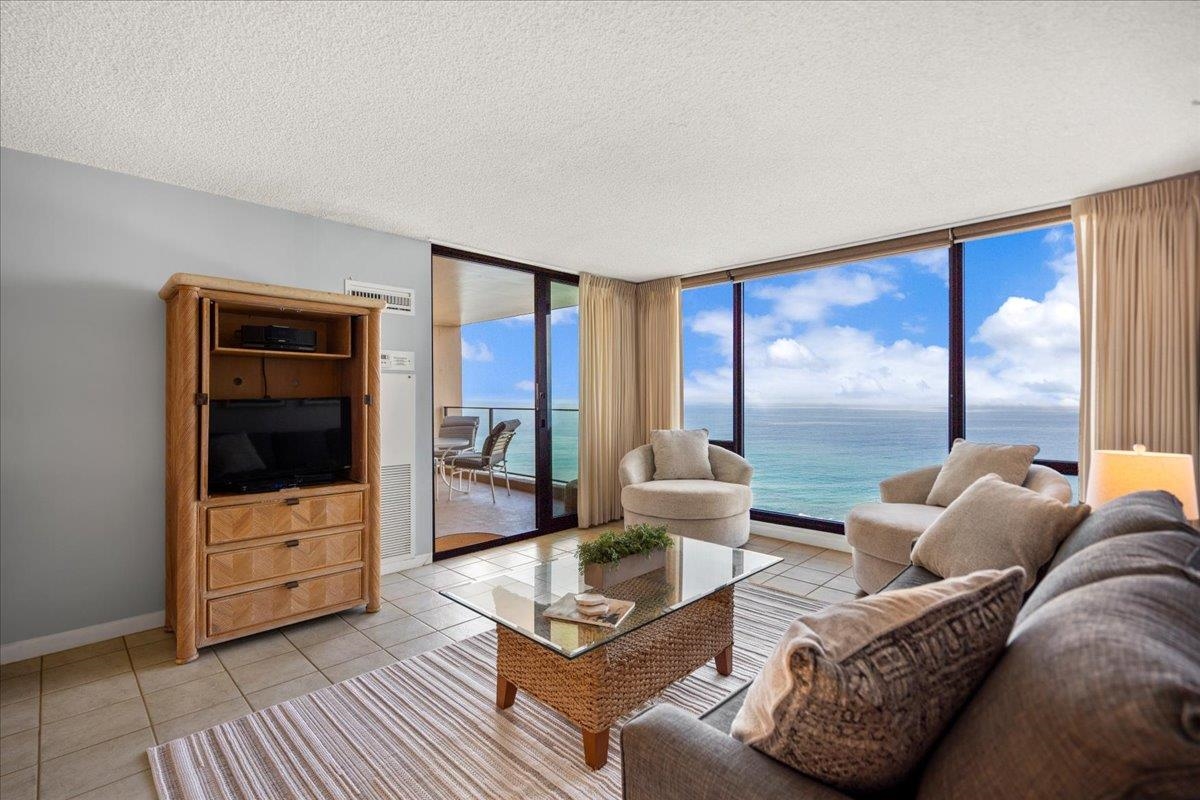 Mahana condo # 1207, Lahaina, Hawaii - photo 7 of 45