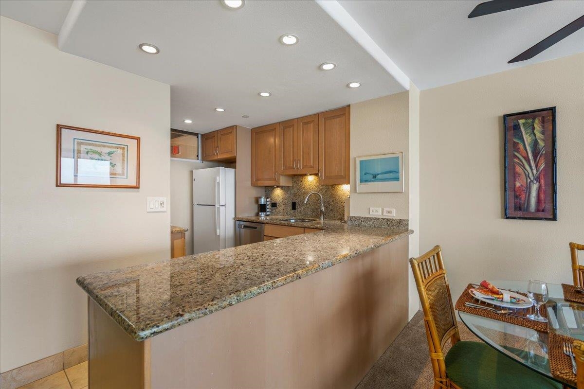 Mahana condo # 1208, Lahaina, Hawaii - photo 20 of 47