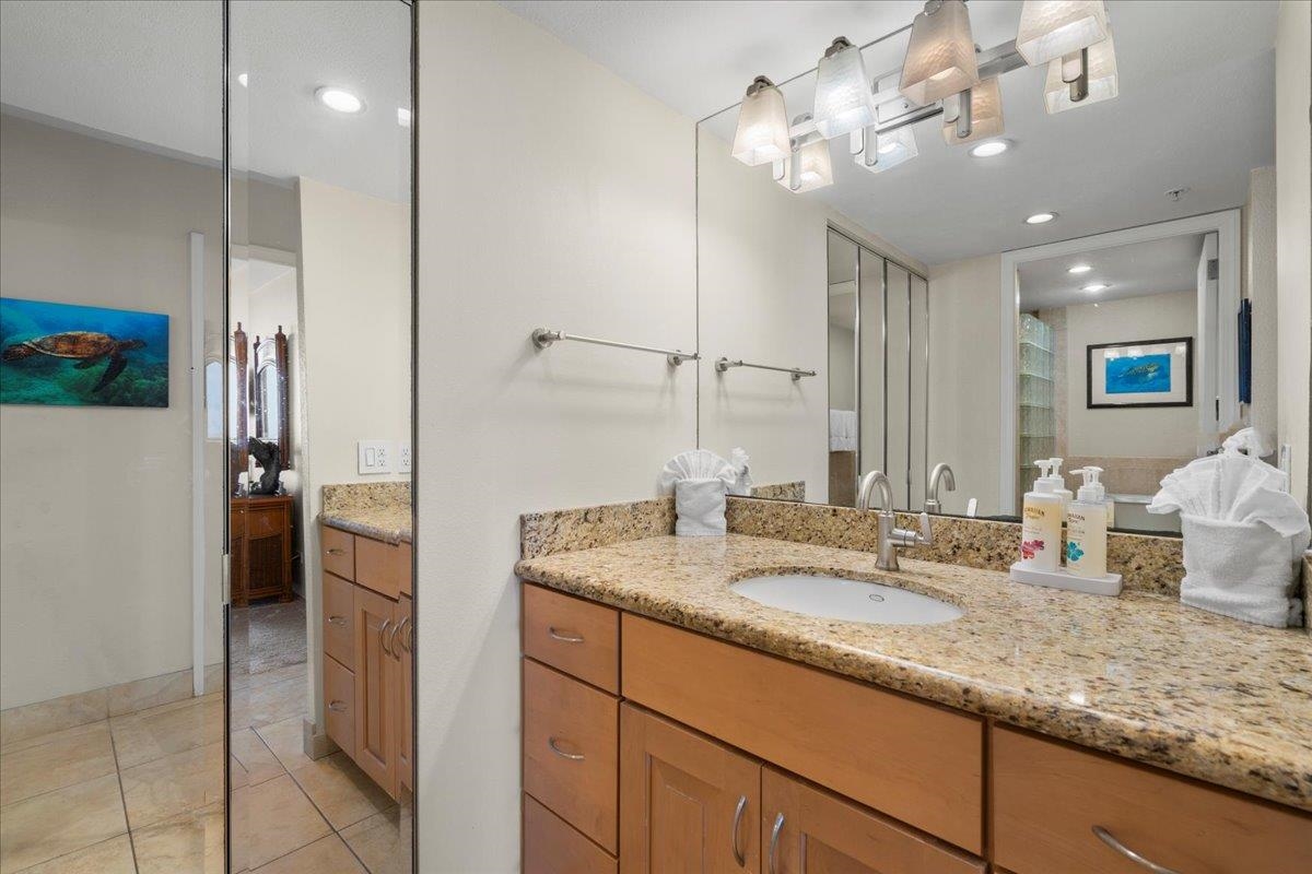 Mahana condo # 1208, Lahaina, Hawaii - photo 31 of 47