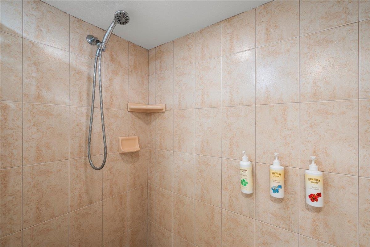 Mahana condo # 1208, Lahaina, Hawaii - photo 33 of 47