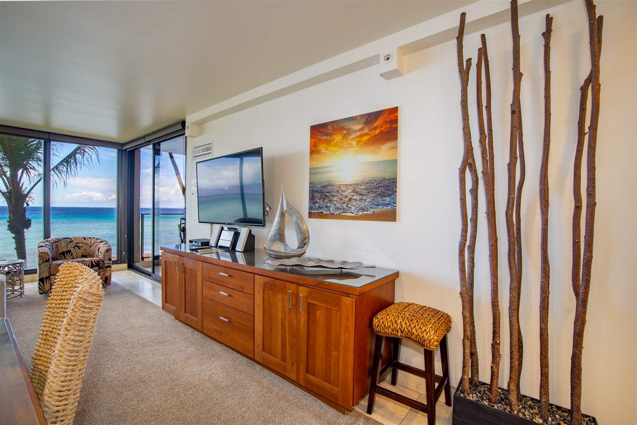 Mahana condo # 204, Lahaina, Hawaii - photo 11 of 30