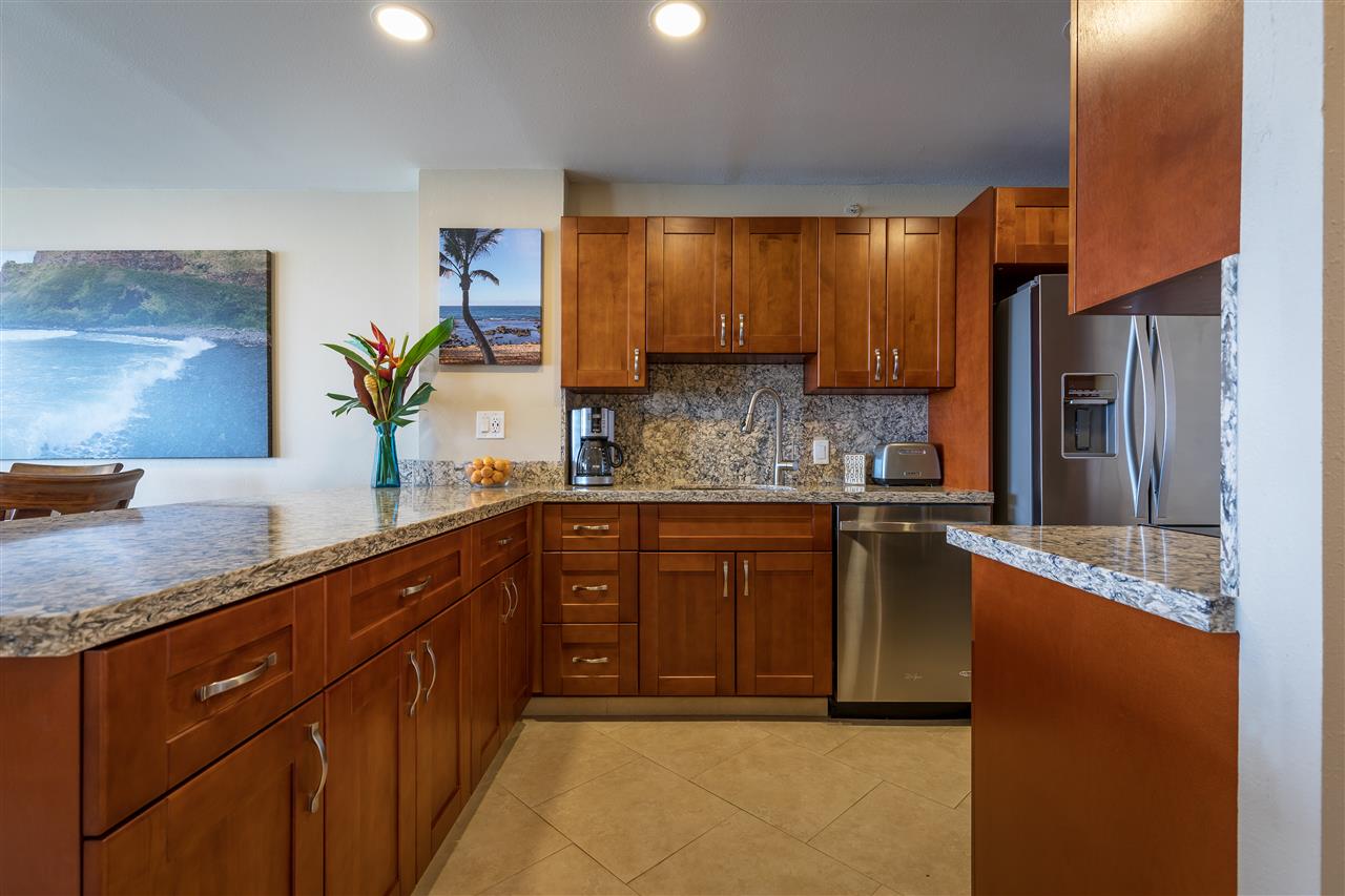 Mahana condo # 214, Lahaina, Hawaii - photo 17 of 30