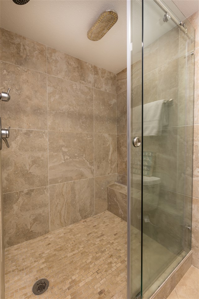 Mahana condo # 214, Lahaina, Hawaii - photo 22 of 30